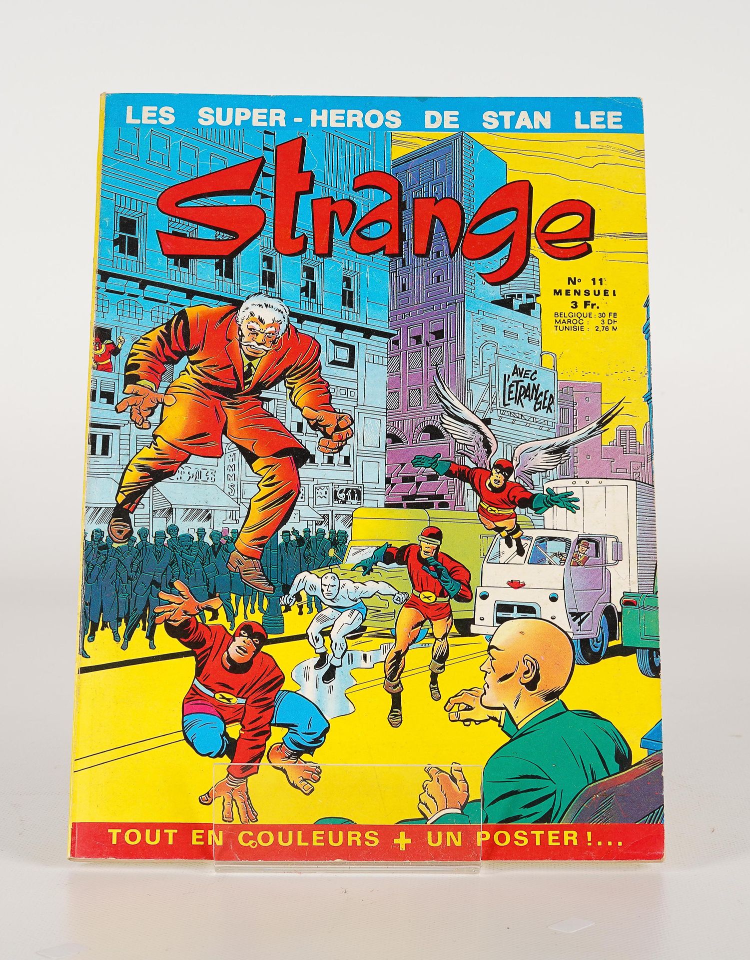 LUG SEMIC, ARCHIVES COMICS Strange n° 11, with attached poster, size H 24 x 17 c&hellip;