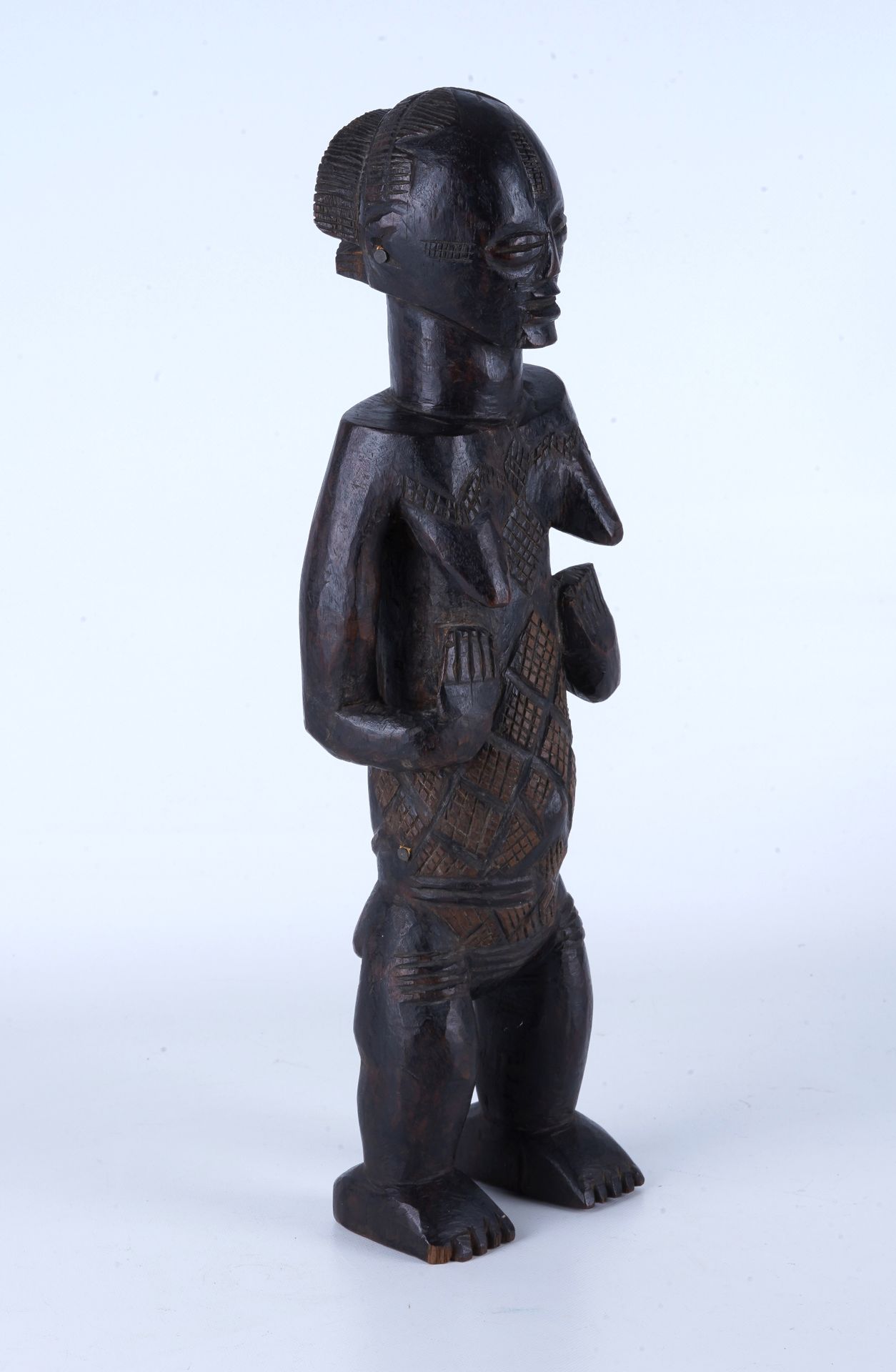 Luba, (RDC) Congo Luba statue, wood, carved with geometric motifs and scarificat&hellip;