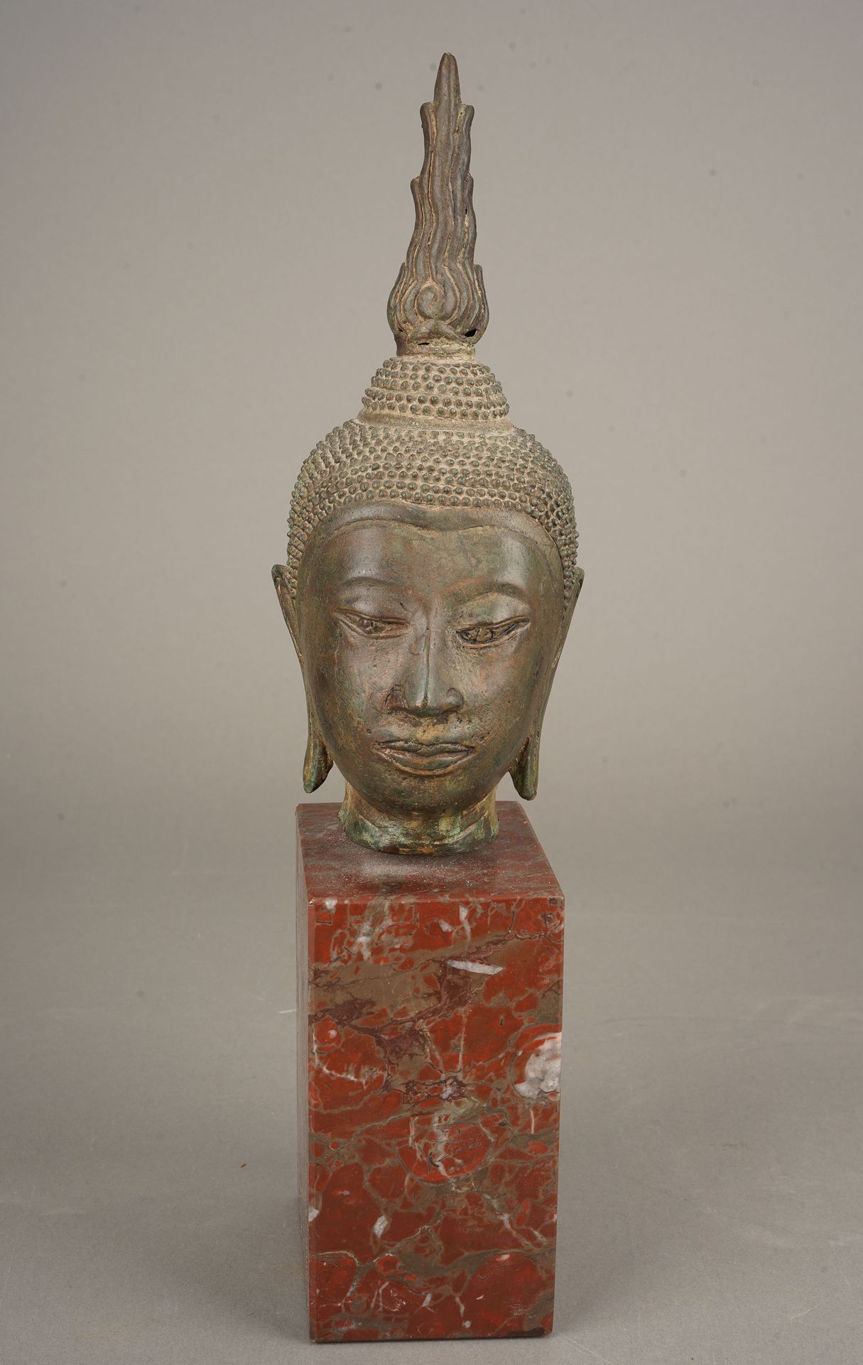 Thaïlande / Siam Tête de Bouddha en bronze, ushnisha surmonté d'une flamme, mont&hellip;
