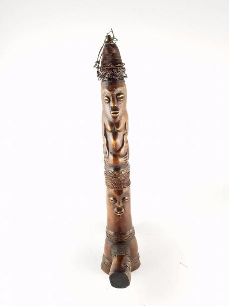 Null Congo, Lega, hache d'apparat, fer et ivoire avant 1940, 27cm, sculpture anc&hellip;