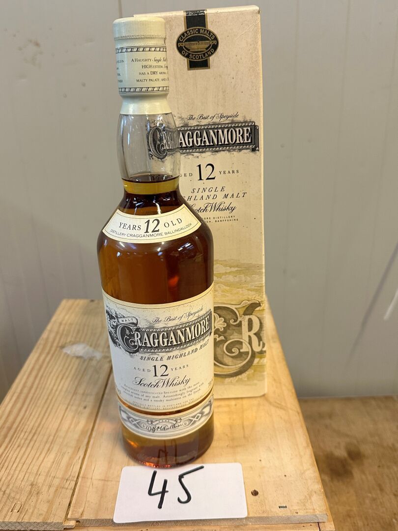 Null 1 botella de whisky Gragganmore Single Highland Malt 12 años (en caja)