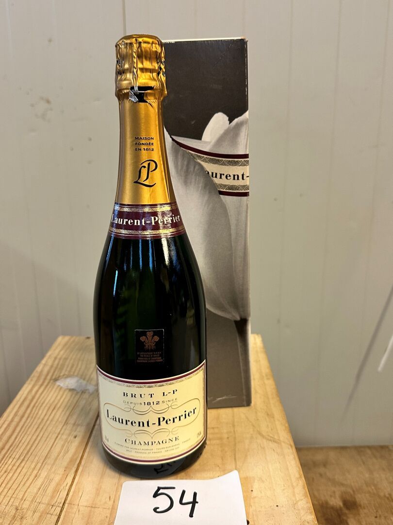 Null 1 blle Champagne Laurent-Perrier Brut L-P (dans sa boîte)