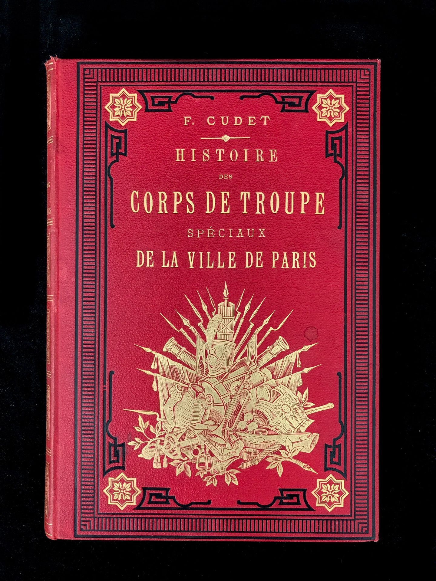 Null François CUDET lieutenant à la Garde Républicaine "Histoire des corps de tr&hellip;