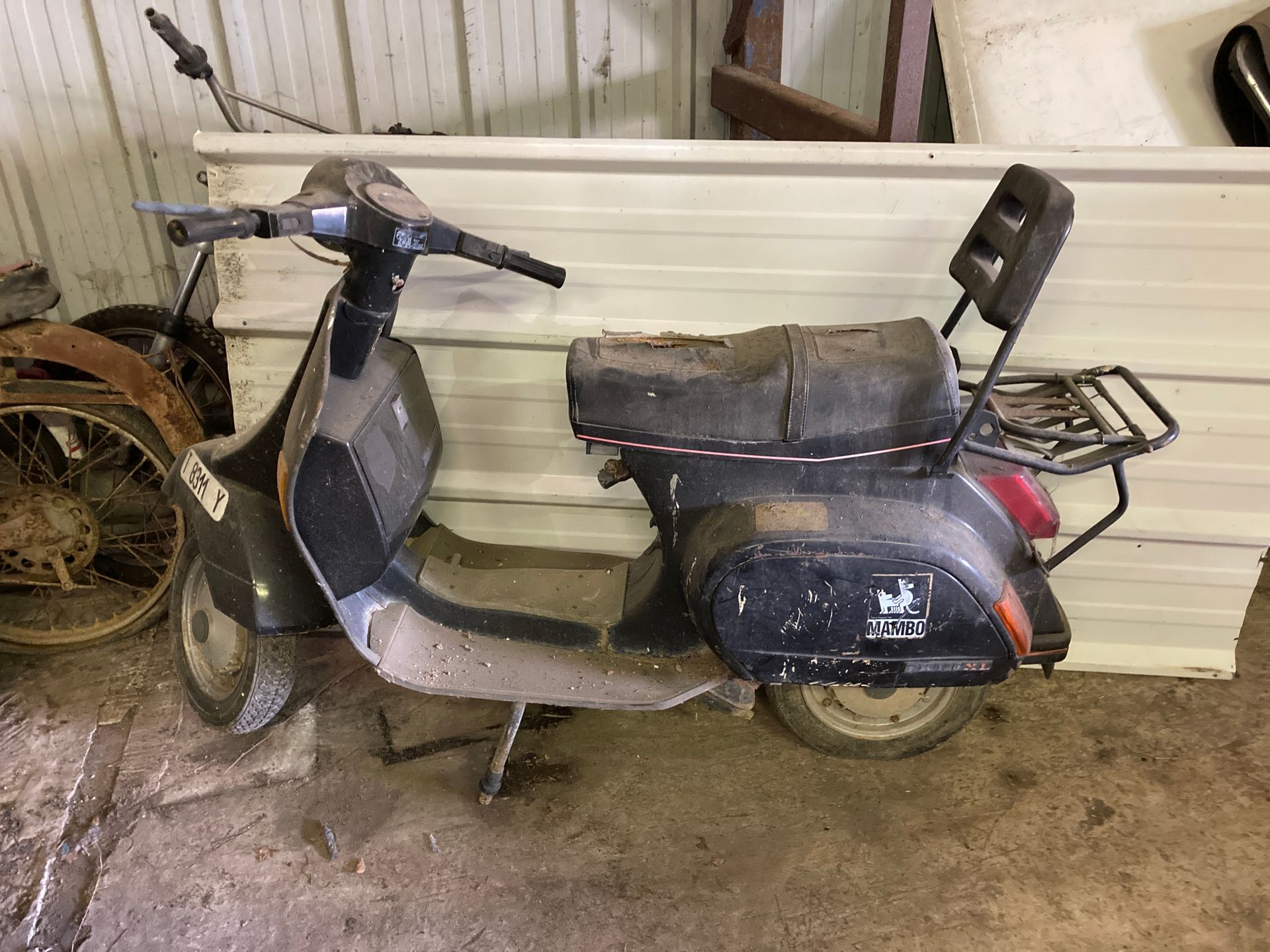 Null VESPA 125 XL . Scooter, noir, fabriqué en Espagne. 4 vitesses au guidon. Sa&hellip;