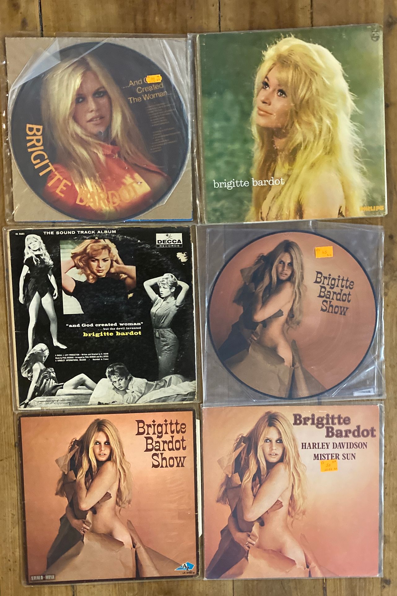 BRIGITTE BARDOT Lot de 4 disques 33 tours et 2 pictures discs. 

		Divers	, 	Art&hellip;
