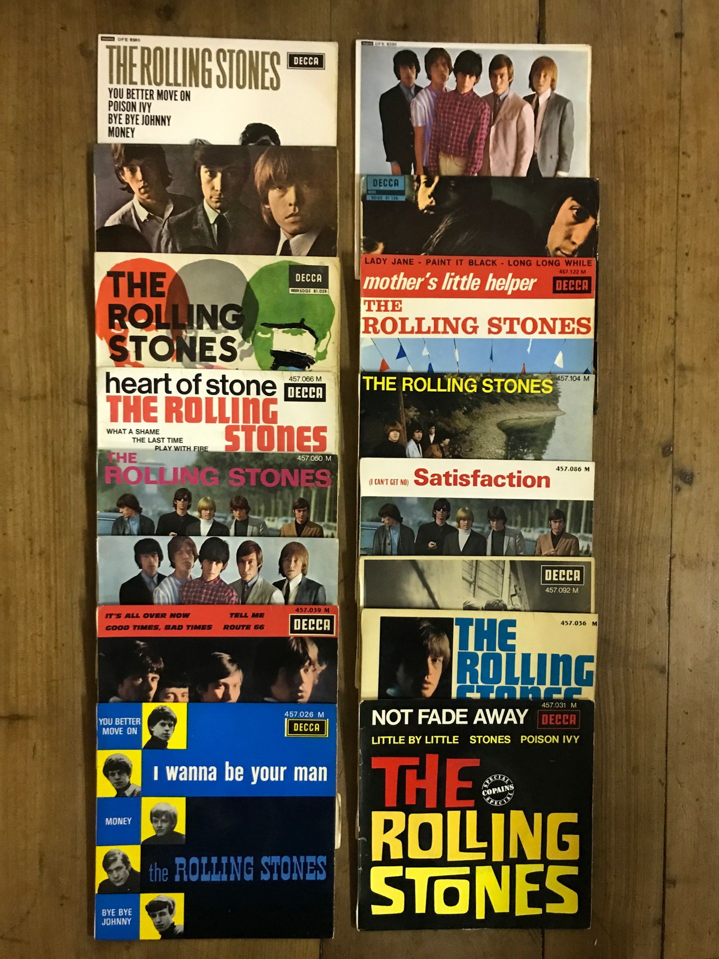 THE ROLLING STONES Lot de 16 disques 45 tours 4 titres des Rolling Stones années&hellip;