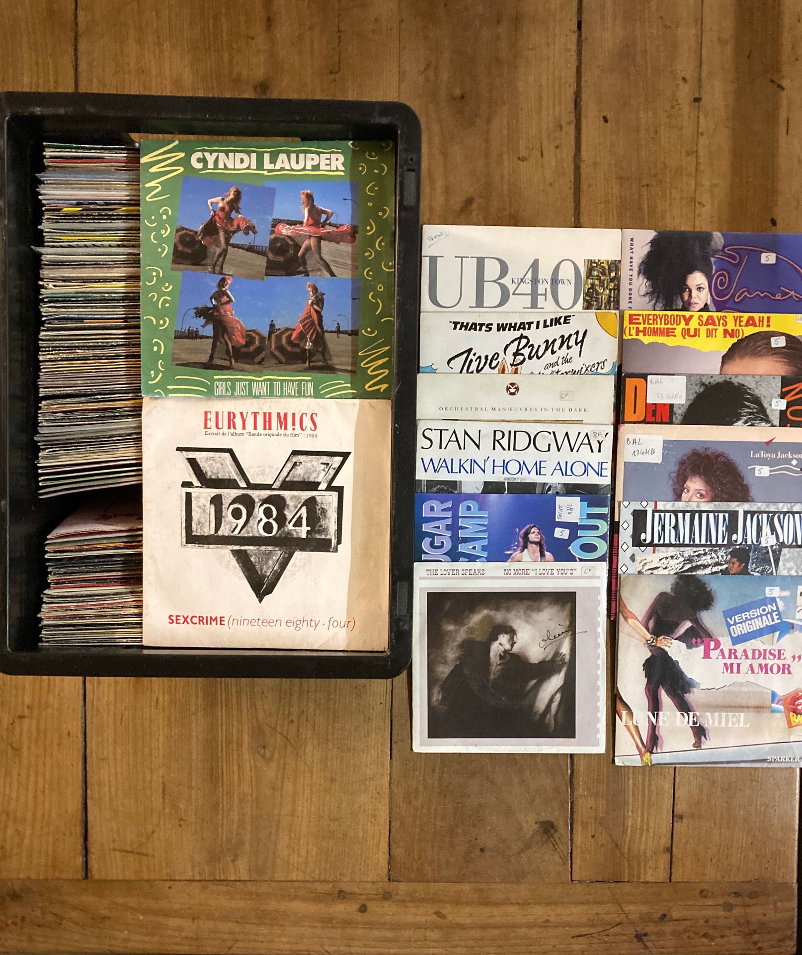 Null Lot de 200 disques 45 tours de Pop, Rock, Disco, Dance,… des annees 70, 80 &hellip;