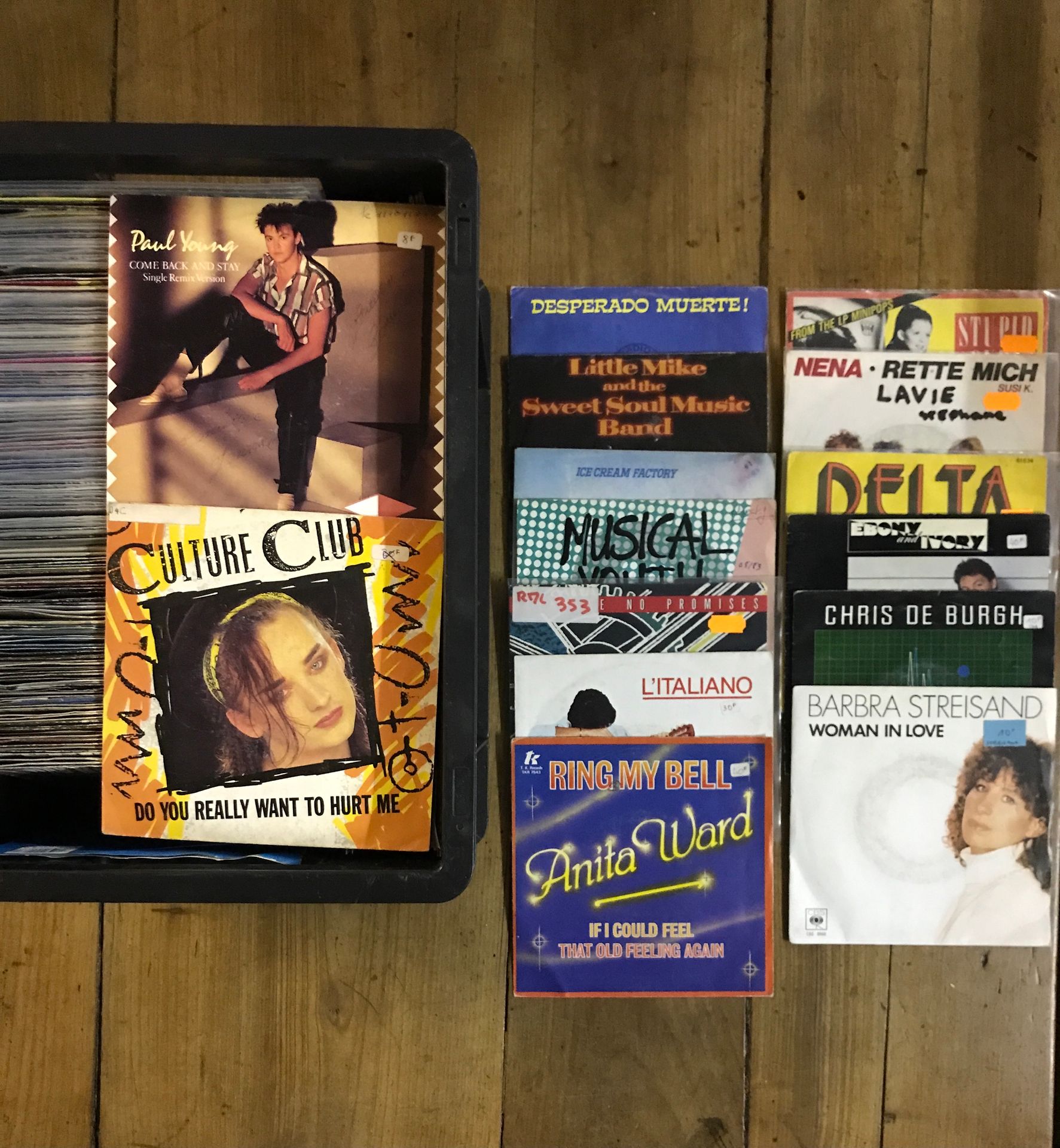 Null Lote de 200 discos de 45 rpm de Pop, Rock, Disco, Dance,... De los años 70,&hellip;
