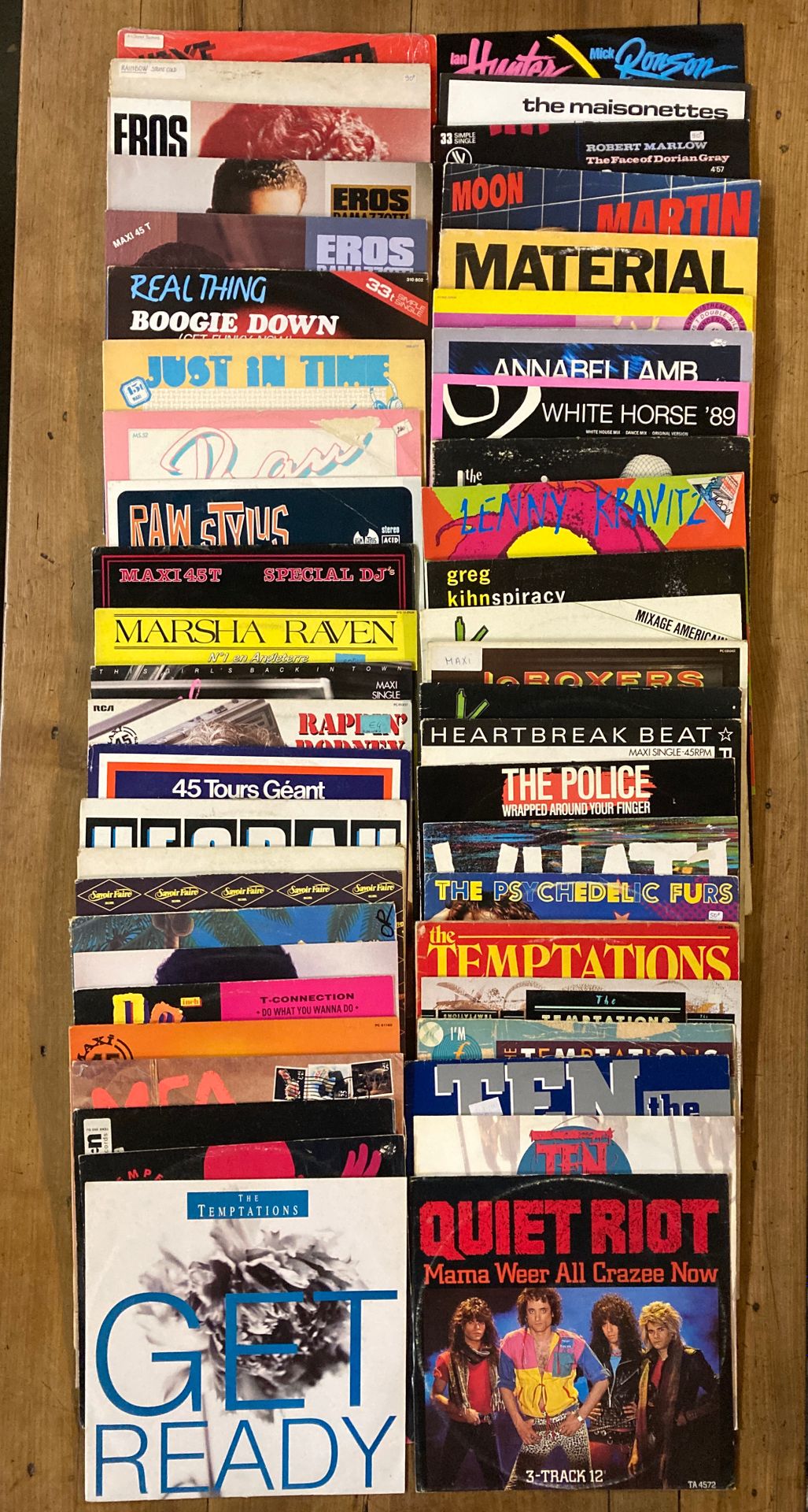 Null 一批100张Maxi 45 rpm唱片，包括70年代和80年代的流行音乐、摇滚乐、迪斯科、放克、伊塔洛等。 	所有记录在VG和EX之间