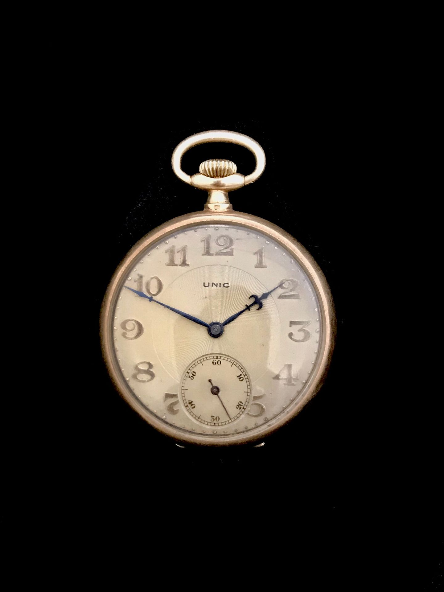 Null UNIC Pocket watch, in 18K yellow gold, 750°/00, round dial with Arabic nume&hellip;