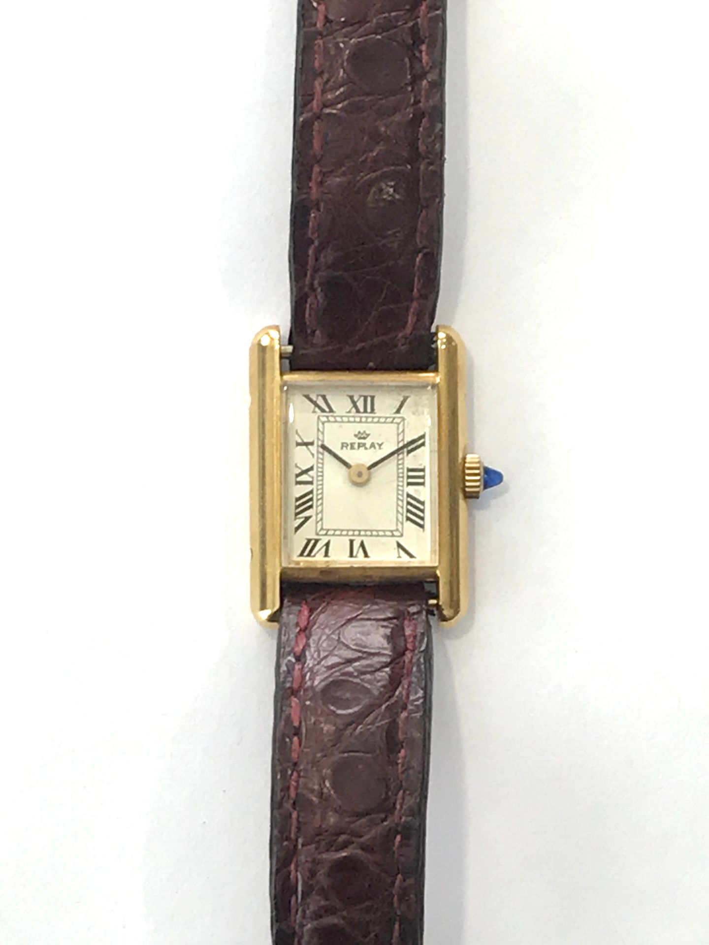 Null REPLAY, Uhr mit rechteckigem Zifferblatt aus 18k Gelbgold 750°/00, burgunde&hellip;
