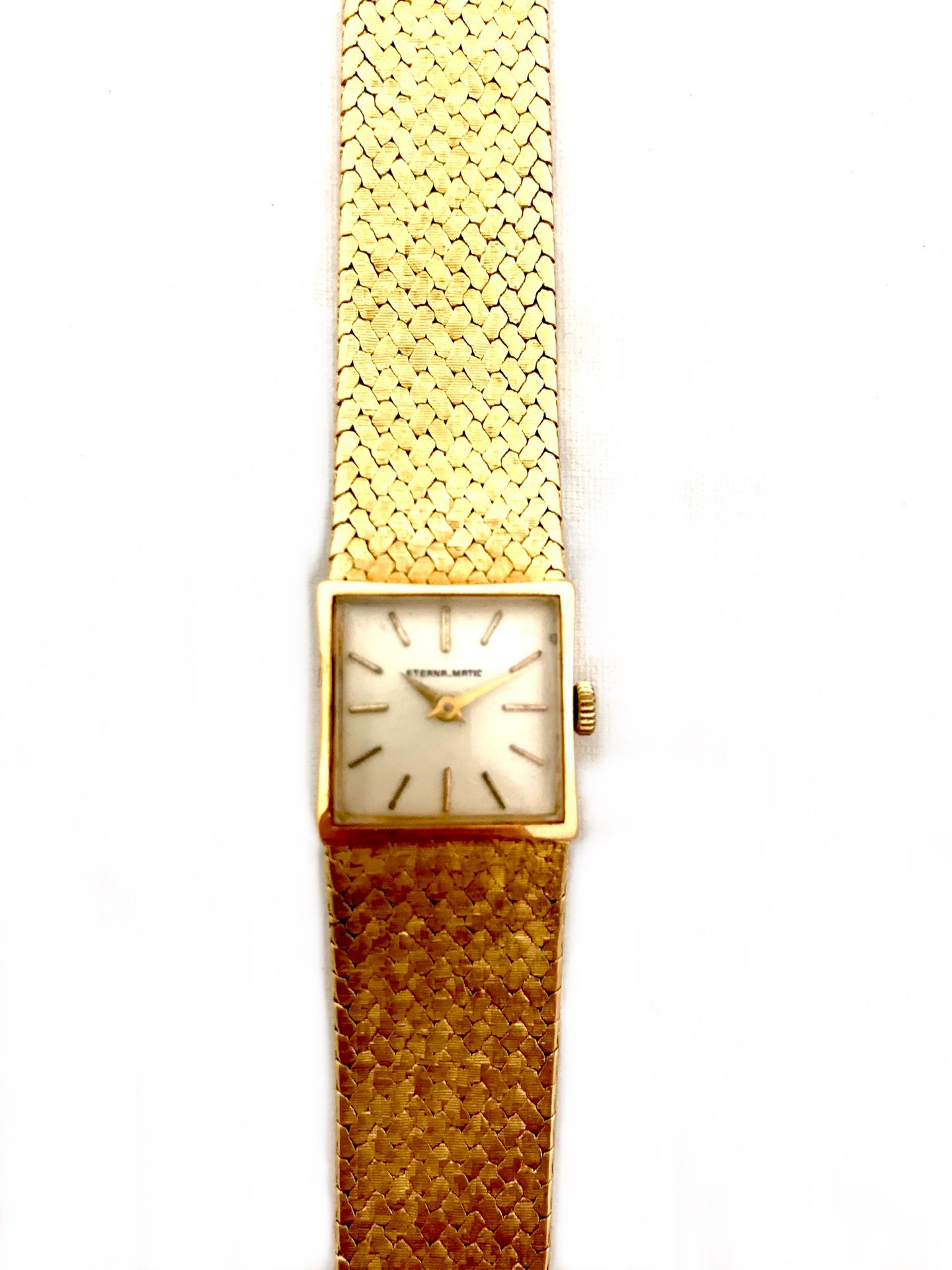 Null ETERNAMATIC Damenarmbanduhr aus 18K Gelbgold 750°/00. Mechanisches Uhrwerk &hellip;