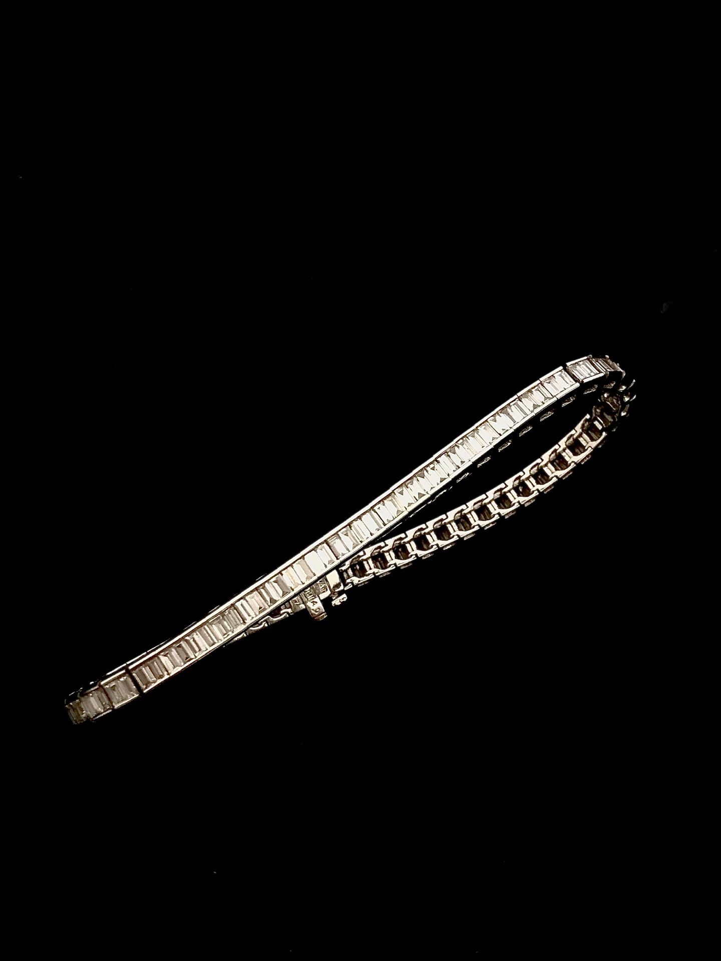 Null Sophia D. Line bracelet in platinum sup. At 800°/00 with baguette-cut diamo&hellip;