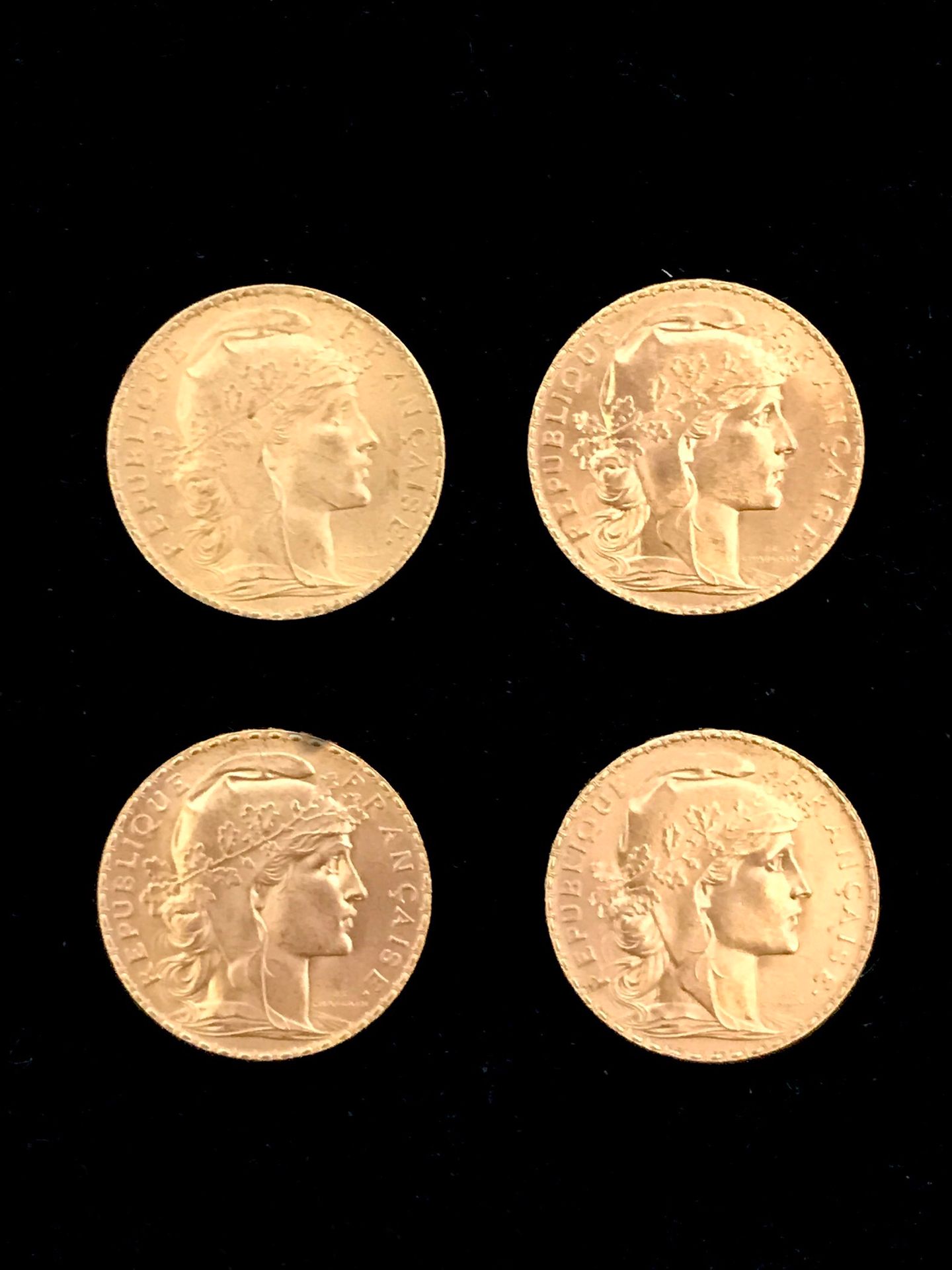 Null 4 monedas de 20 francos de oro con gallo 900°/00 (1906, 1912, 1913 y 1913) &hellip;