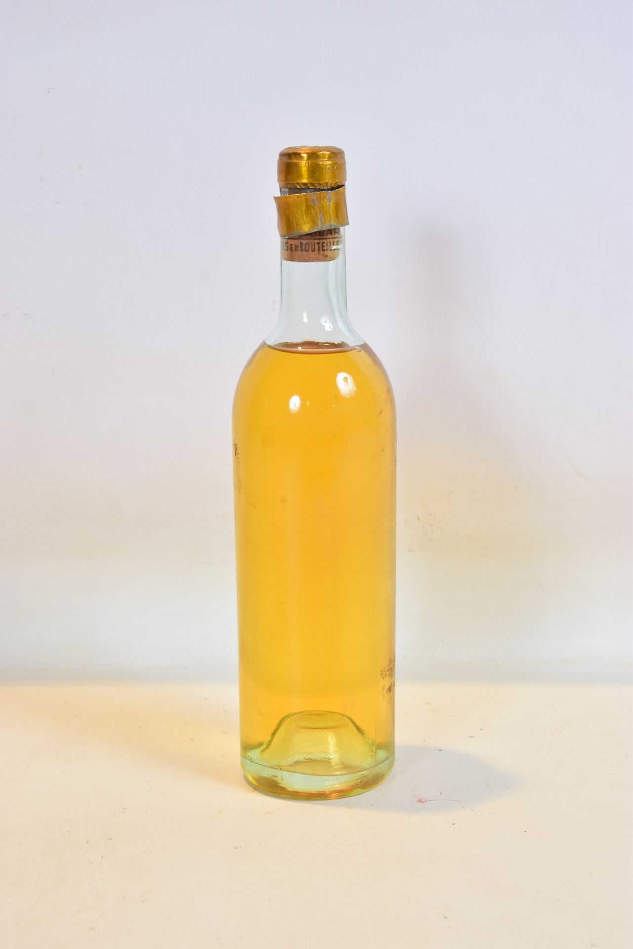 Null 1瓶DOMAINE DE CHEVALIER Graves GCC白葡萄酒 1955年

	没有标签。通过胶囊和软木塞进行确认。N: ht/mi 肩膀&hellip;