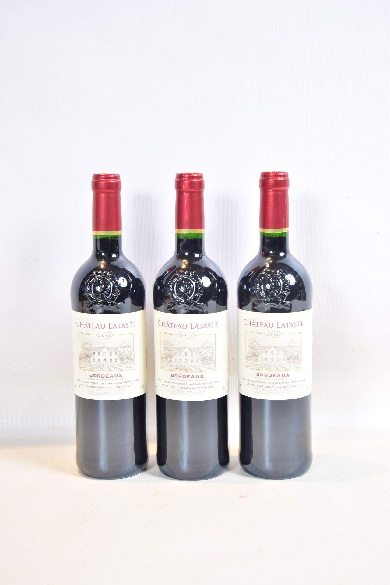 Null 3 Blles CH. LATASTE Bordeaux 2012

	Presentazione e livello, impeccabile.