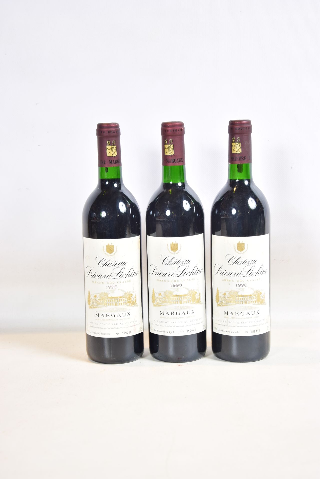 Null 3 Blles CH. PRIEURÉ LICHINE Margaux GCC 1990

	Gebeizt. N: 1 mittlerer/unte&hellip;