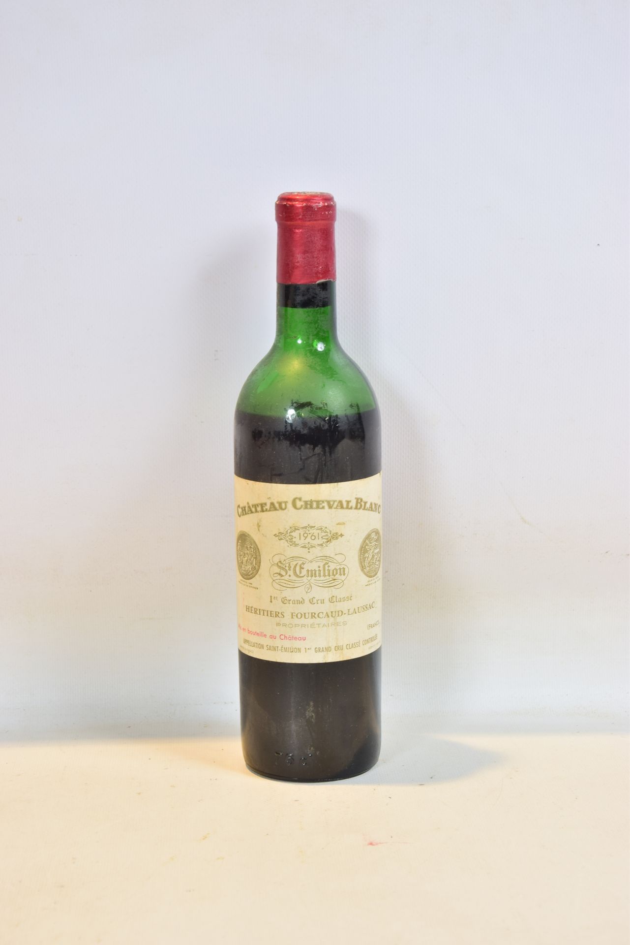 Null 1 Blle CH. CHEVAL BLANC St Emilion 1er GCC 1961

	And. A little faded and s&hellip;