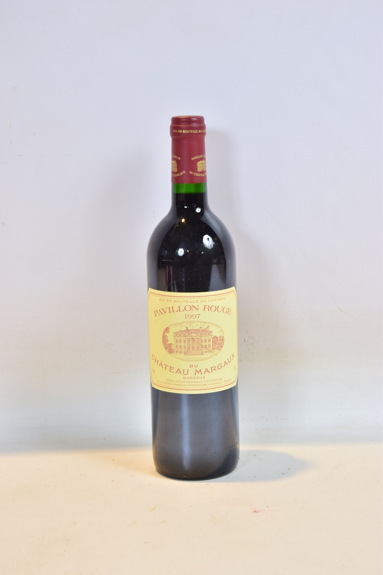 Null 1 Blle PAVILLON ROUGE du CH. MARGAUX Margaux 1997

	And. A little stained. &hellip;