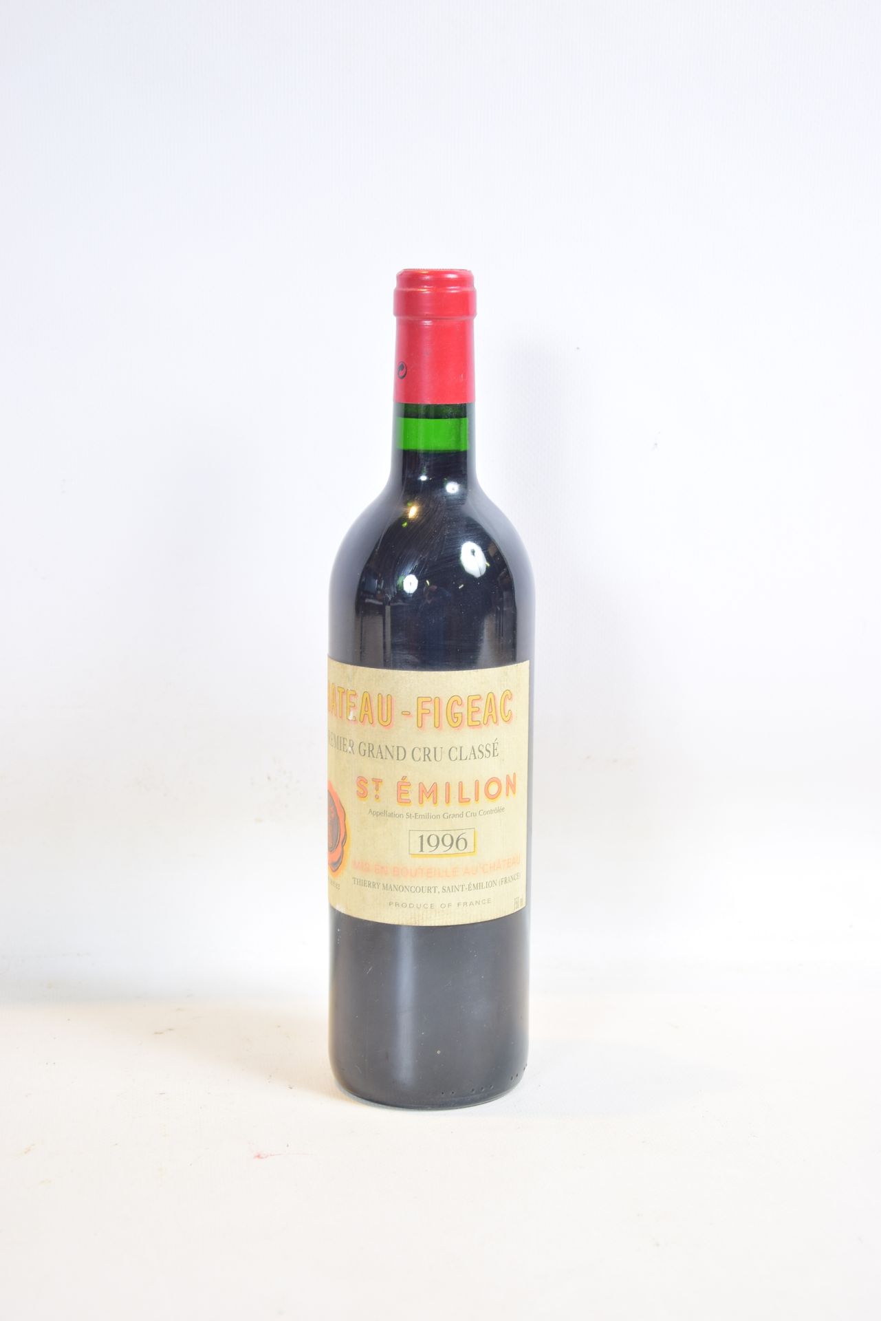 Null 1 Blle CH. FIGEAC St Emilion 1er GCC 1996

	Faded and stained. N: mid neck.