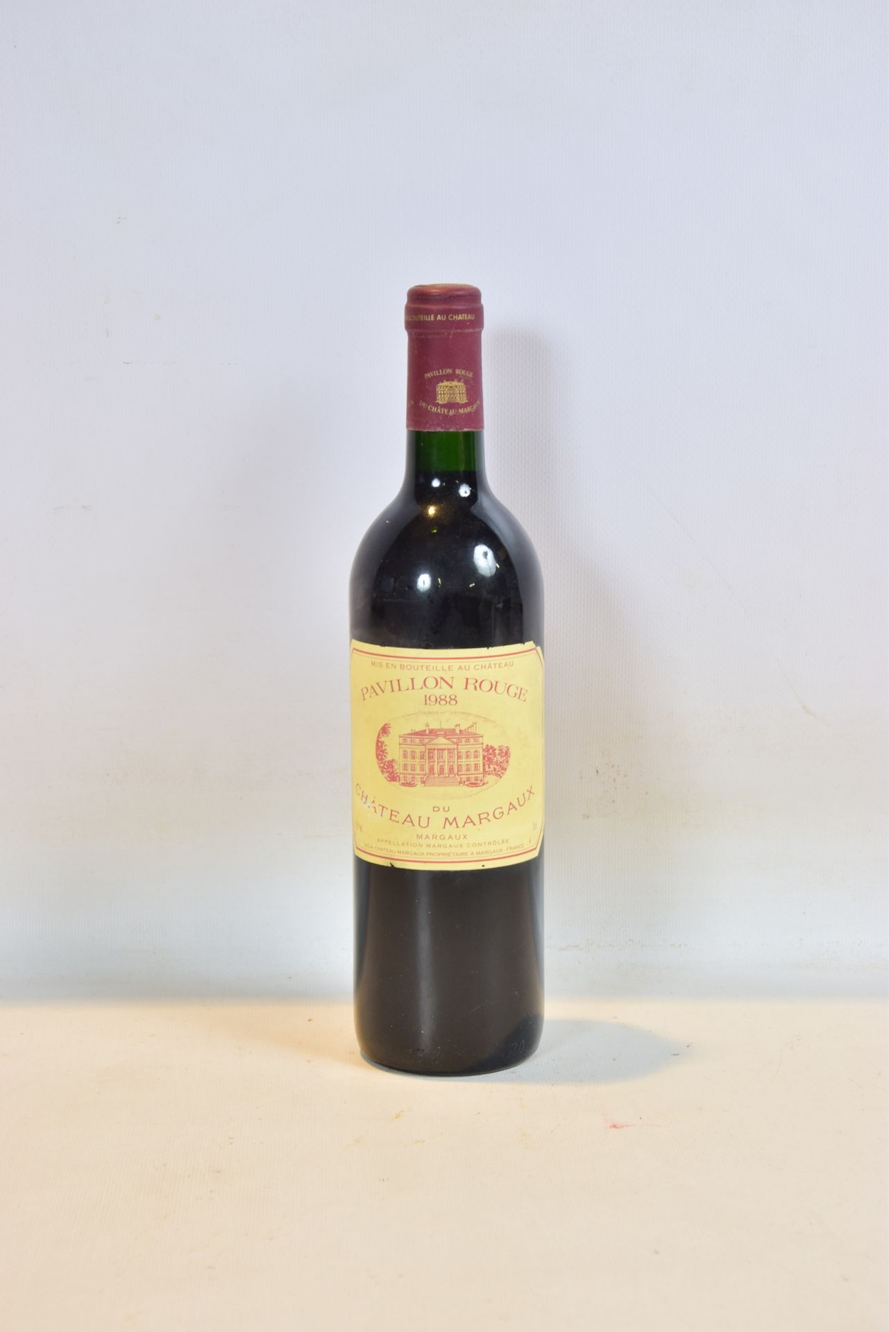 Null 1 Blle PAVILLON ROUGE du CH. MARGAUX Margaux 1988

	Und. Ein wenig verblass&hellip;