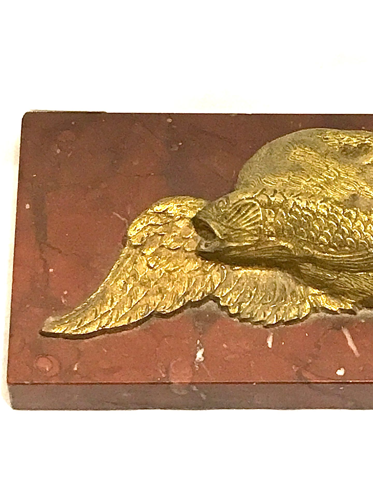 Null Pisapapeles de bronce dorado con trofeo de caza y pesca sobre una base de m&hellip;