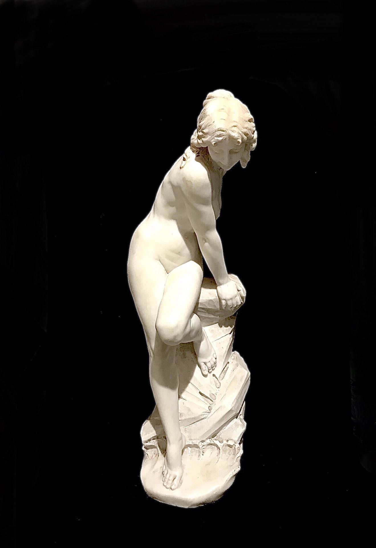 Null 
Galileo POCHINI (19º), 

Venus en el baño

Escultura de alabastro, firmada&hellip;