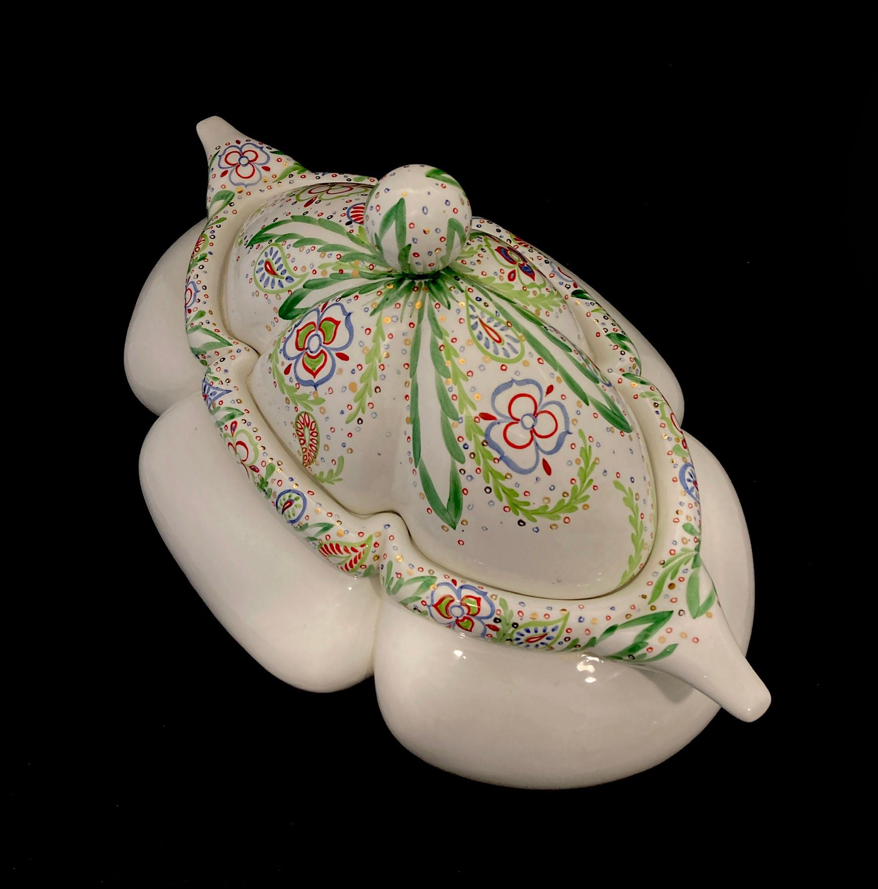 Null VALENTINO - Important porcelain four-sided tureen with a strong swollen bod&hellip;