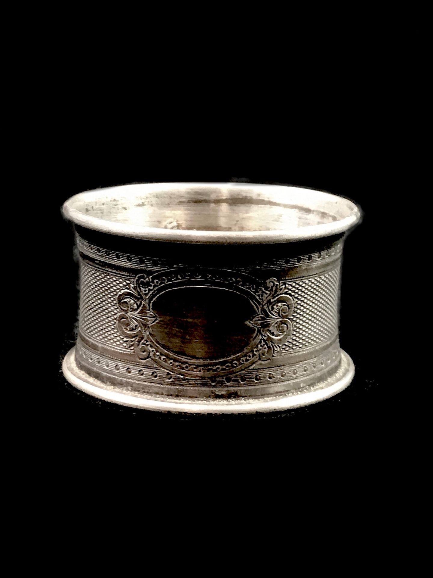 Null A napkin ring in silver 950°/00. Weight. 28 gr.