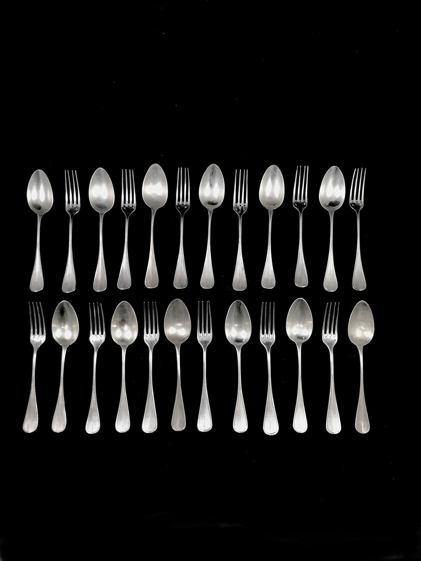 Null 12 silver dessert servers 950°/00 with guilloche decoration, decorated with&hellip;