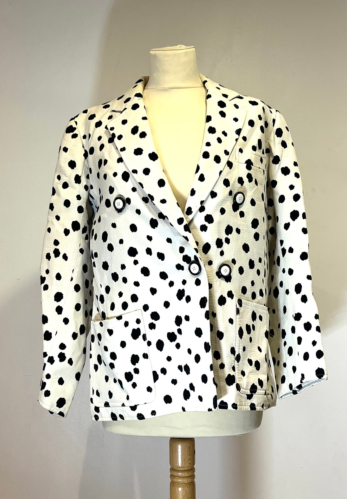 Null SAINT LAURENT RIVE GAUCHE - une veste tailleur en piqué de coton blanc, tac&hellip;