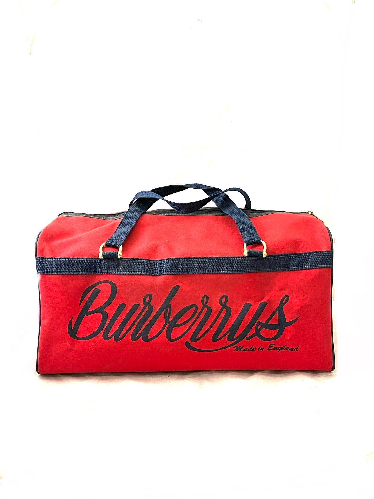 Null BURBERRYS' - sac de sport en toile enduite rouge, et bleue, fonds renforcé.&hellip;