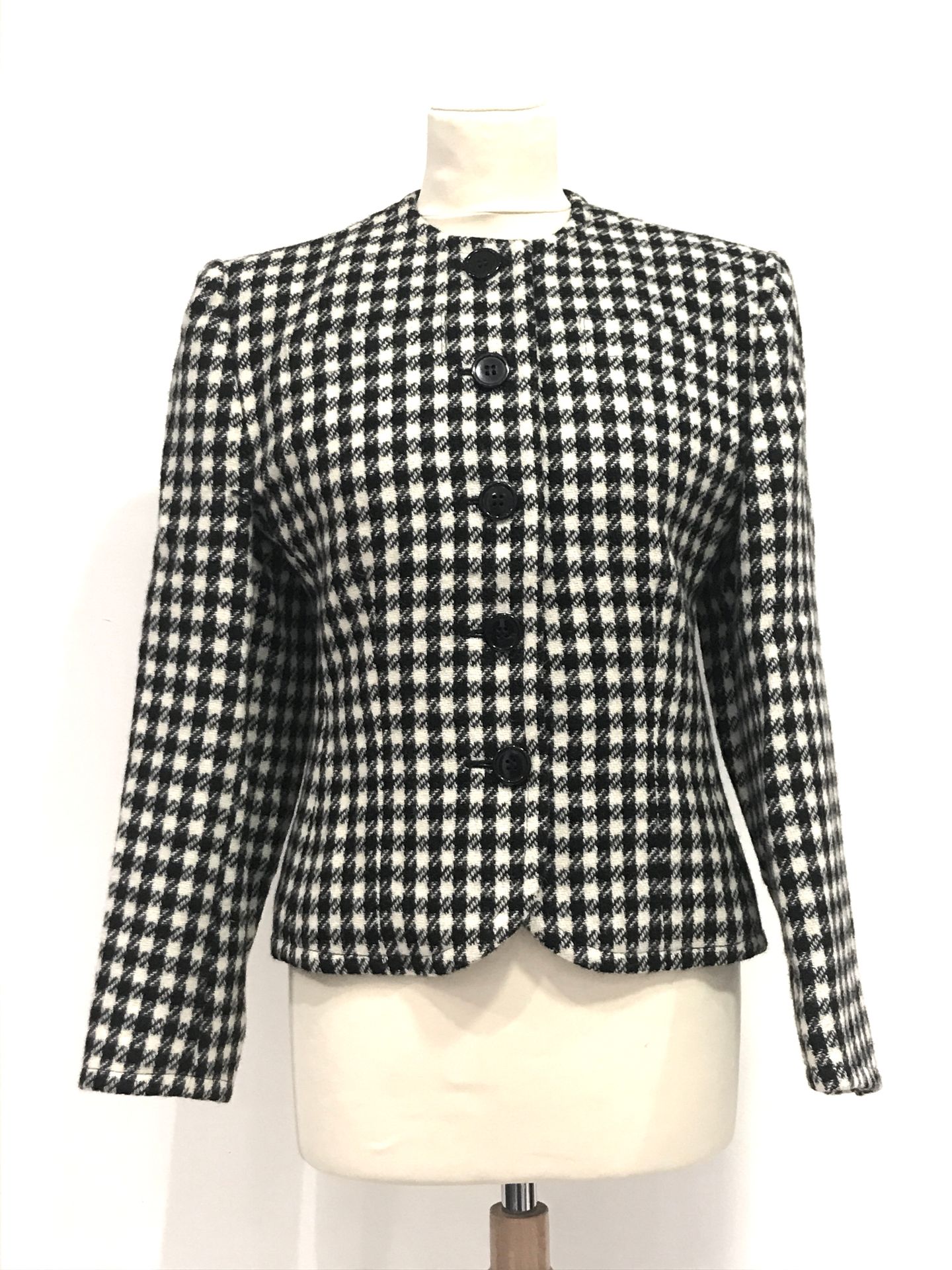 Null GUY LAROCHE - Wool suit jacket with white and black houndstooth pattern, cl&hellip;