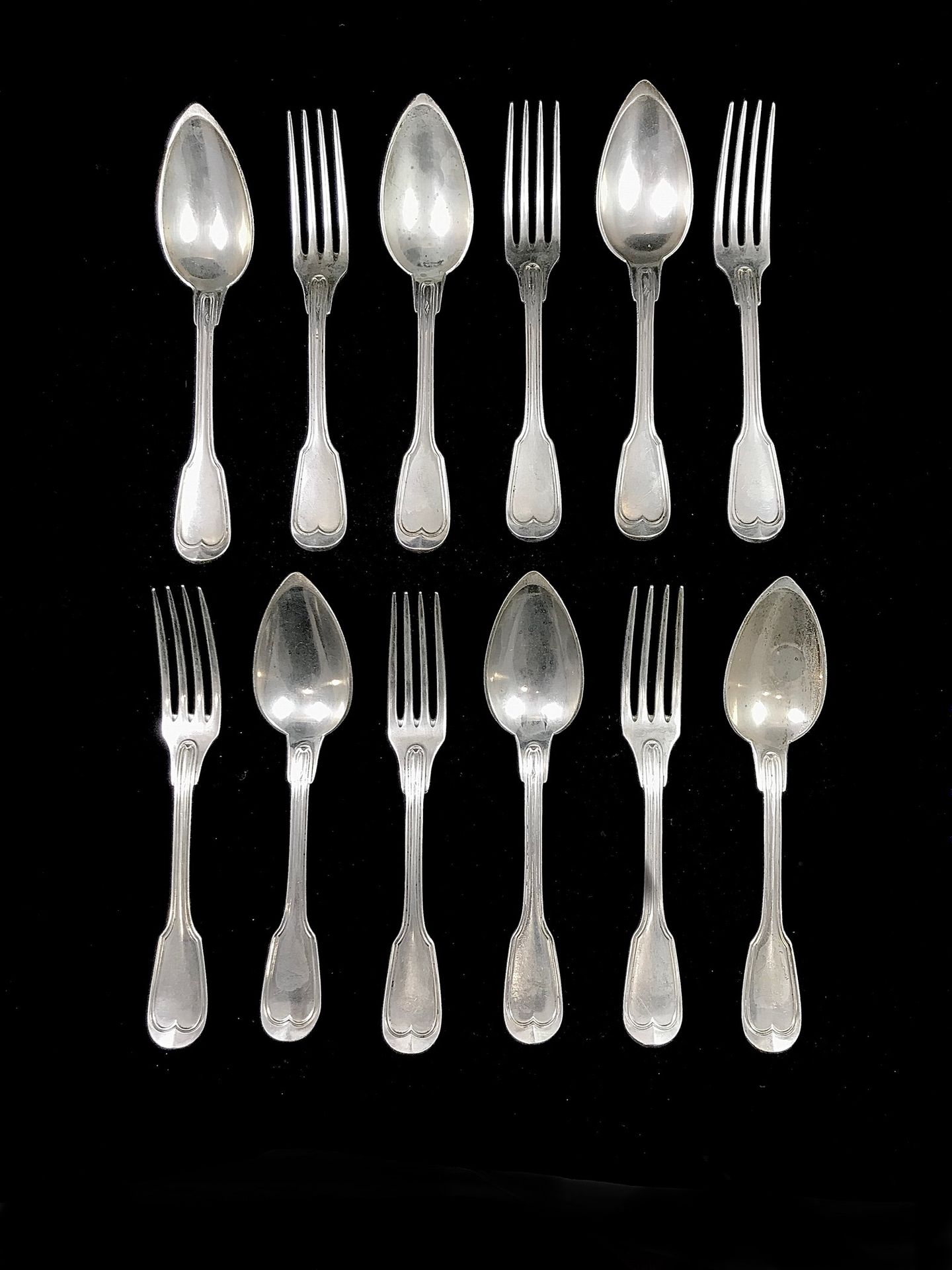 Null Set of 6 silver flatware 950°/00 net pattern. Monogrammed "AL". 

Length : &hellip;