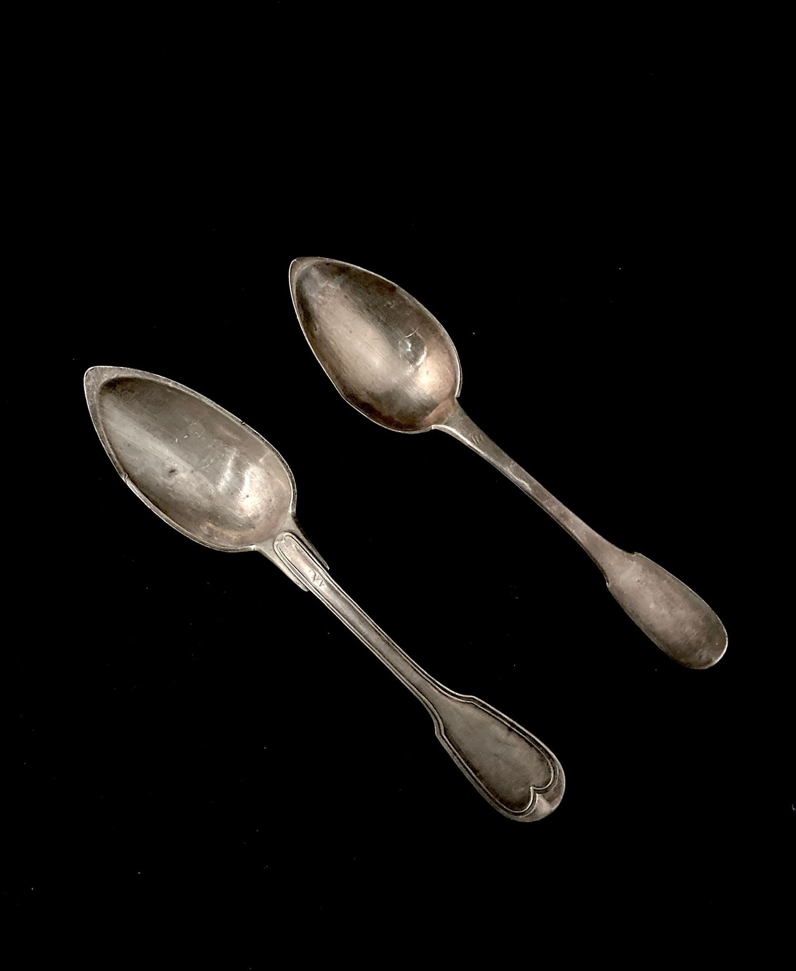 Null Two spoons in silver 950°/00, one minerve uniplat, the other Vieillard au f&hellip;