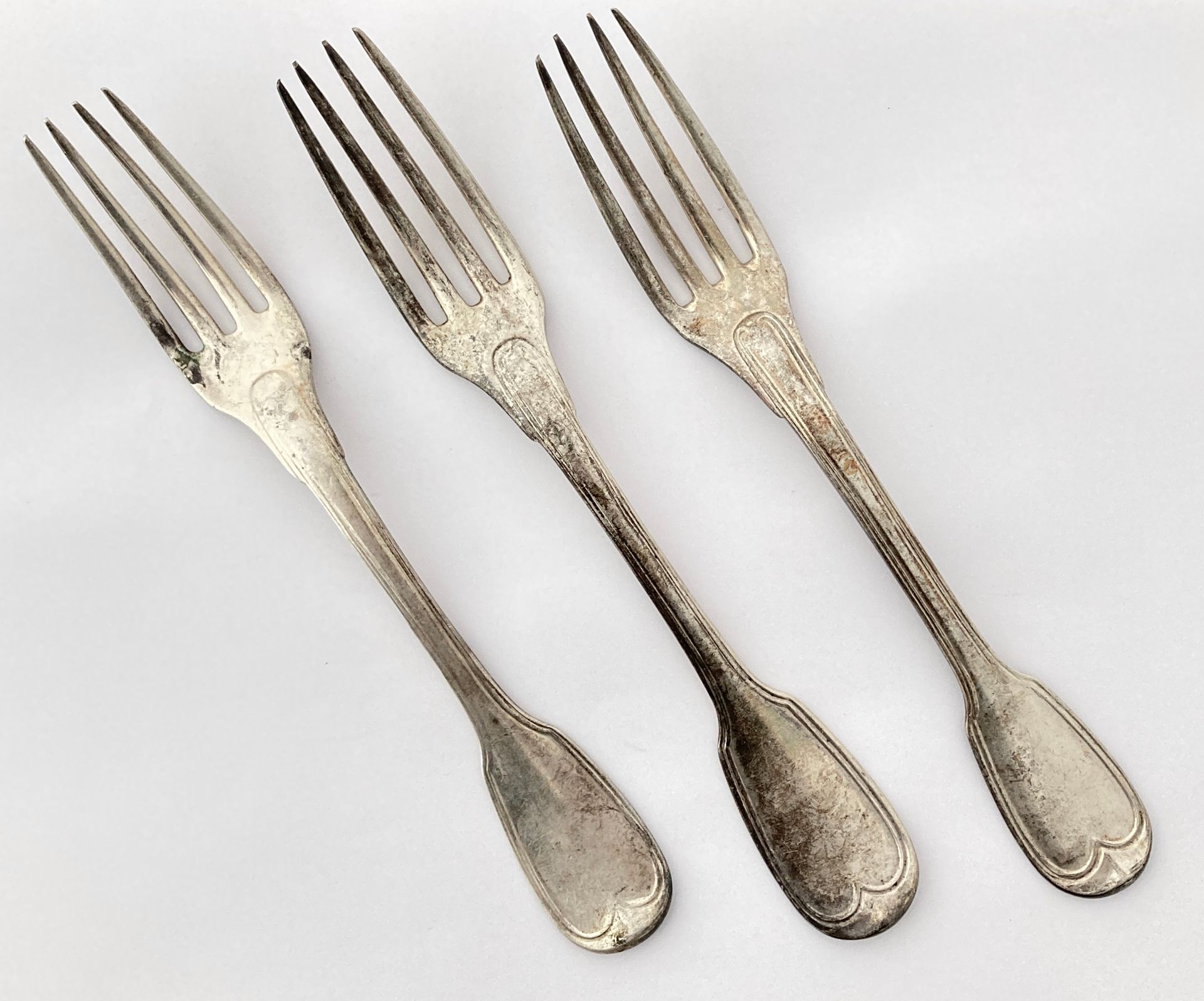 Null 3 forks 

in silver 950°/00

Models with net

monogrammed

Vieillard hallma&hellip;
