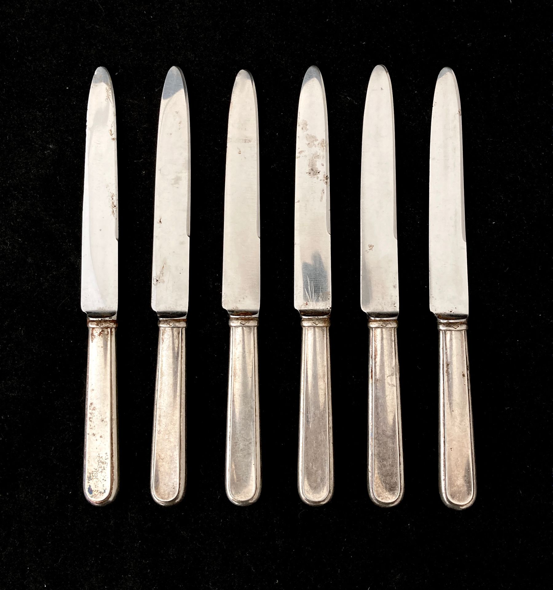 Null Set of 6 dessert knives and a serving knife in Minerve silver 950°/00

Tota&hellip;