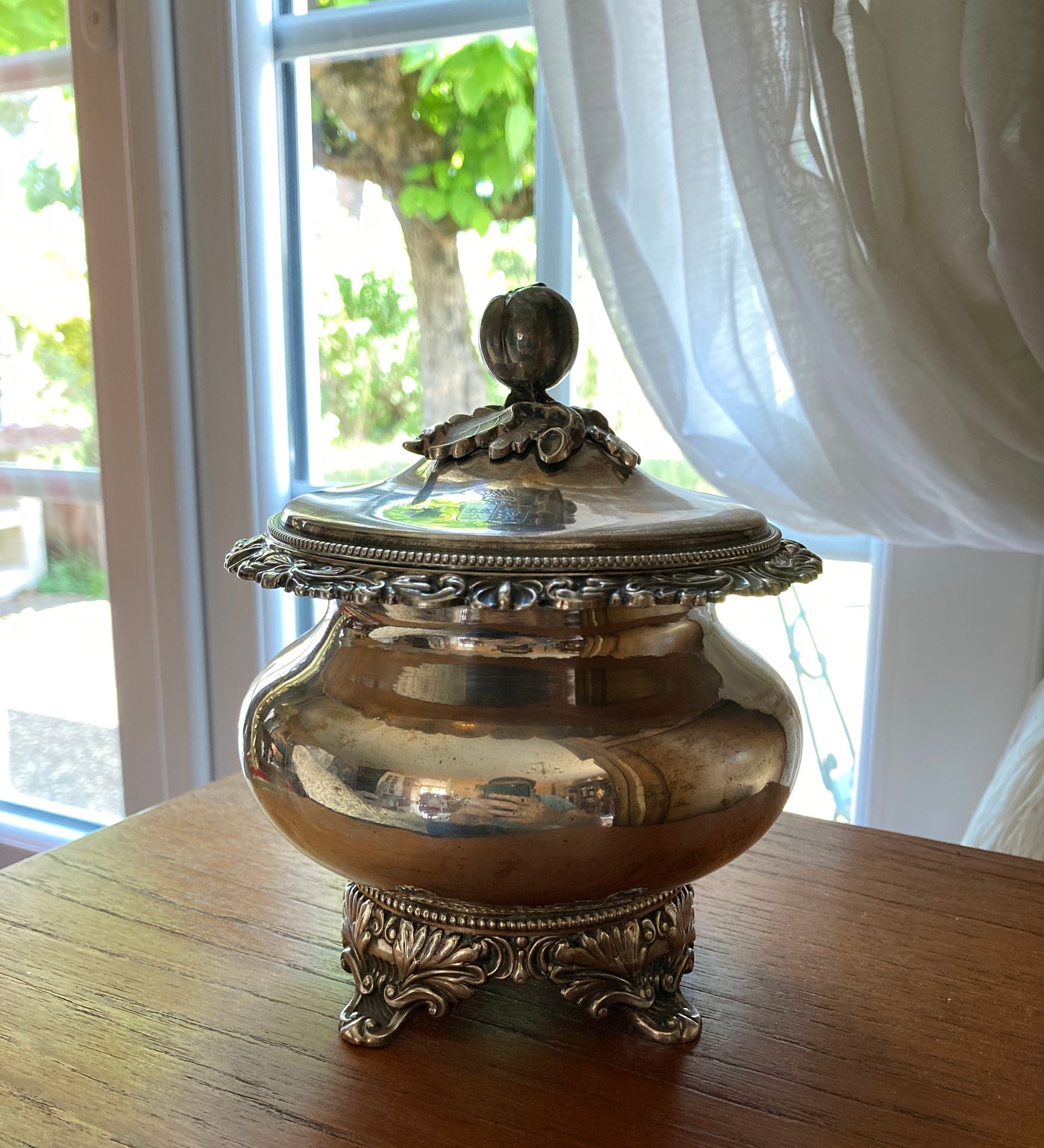 Null A sugar bowl in silver 950°/00.

Restoration period.

Vieillard hallmark.

&hellip;