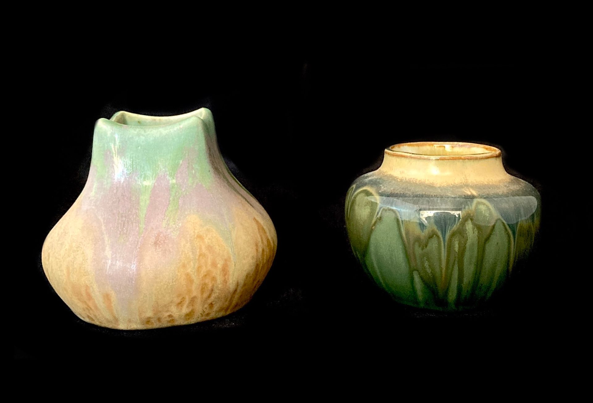 Null Vase boule à col de section carrée en grès émaillé.

Vers 1900.

Haut. 9,5 &hellip;