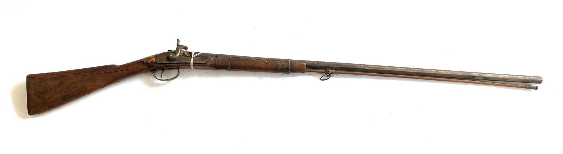 Null Single barrel rifle, octagonal barrel of 92 cm, percussion lock, wooden fra&hellip;