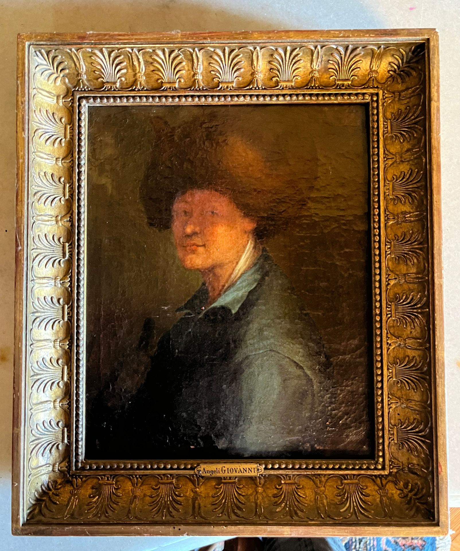 Null 65 Angeli GIOVANNI (?)

一个戴帽子的人的画像

布面油画

高27厘米，宽22厘米。

以棕榈树为框架，有天启式的卡特尔