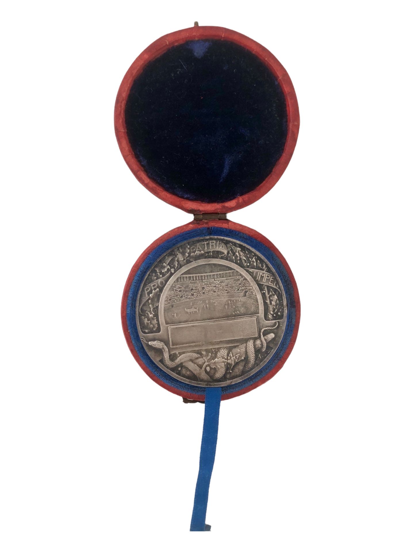 Null Sportliche Medaille

aus versilberter Bronze "pro patria sumper".

In ihrem&hellip;