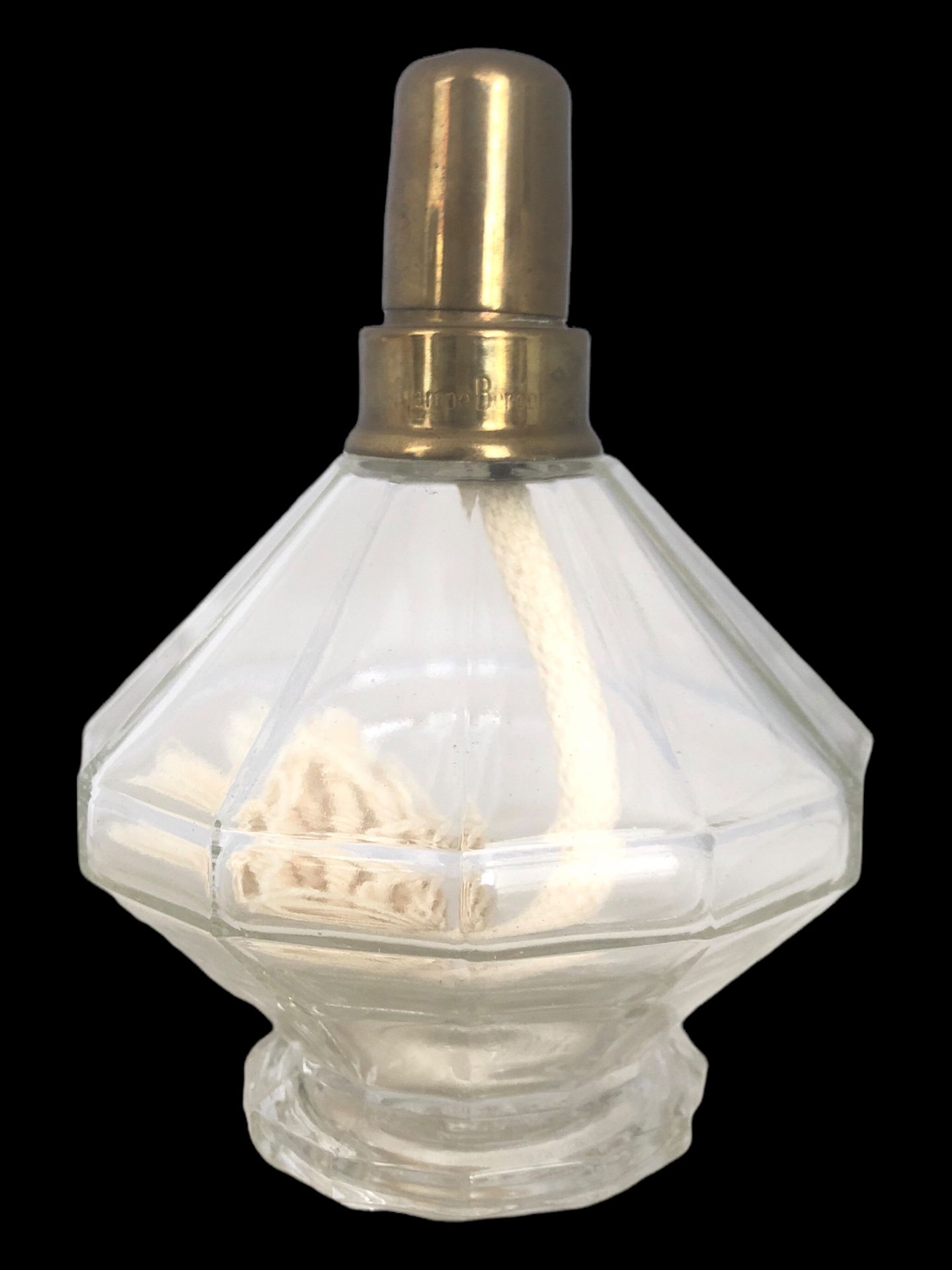 Null BERGER-Lampe, birnenförmig, aus gepresstem Glas und Messing.

Auf der Rücks&hellip;