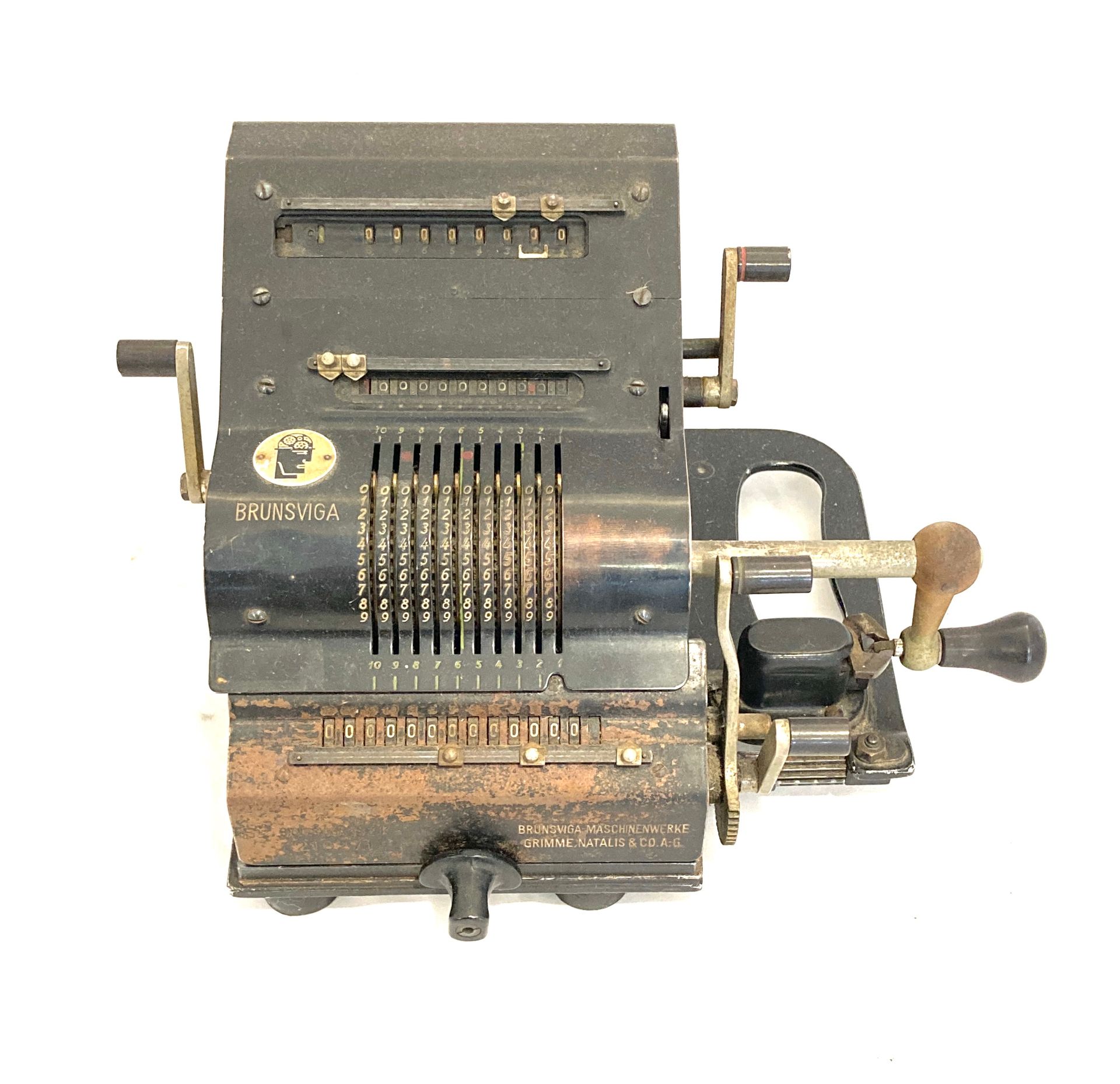 Null Antique BRUNSVIGA calculator. Height. 17 cm. Long. 26 cm. Depth 23 cm. Oxid&hellip;