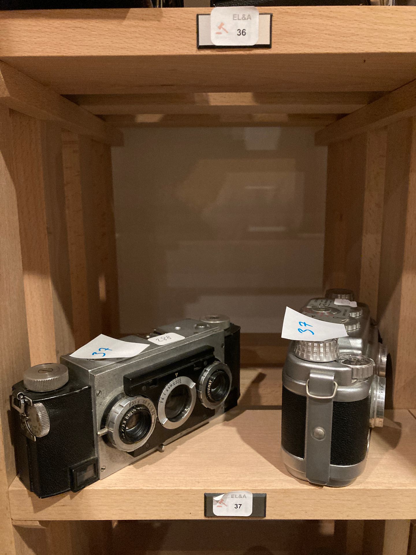 Null 一套两台立体相机：TDC Stereo Vivid和一台Réalt（归属为失踪）。