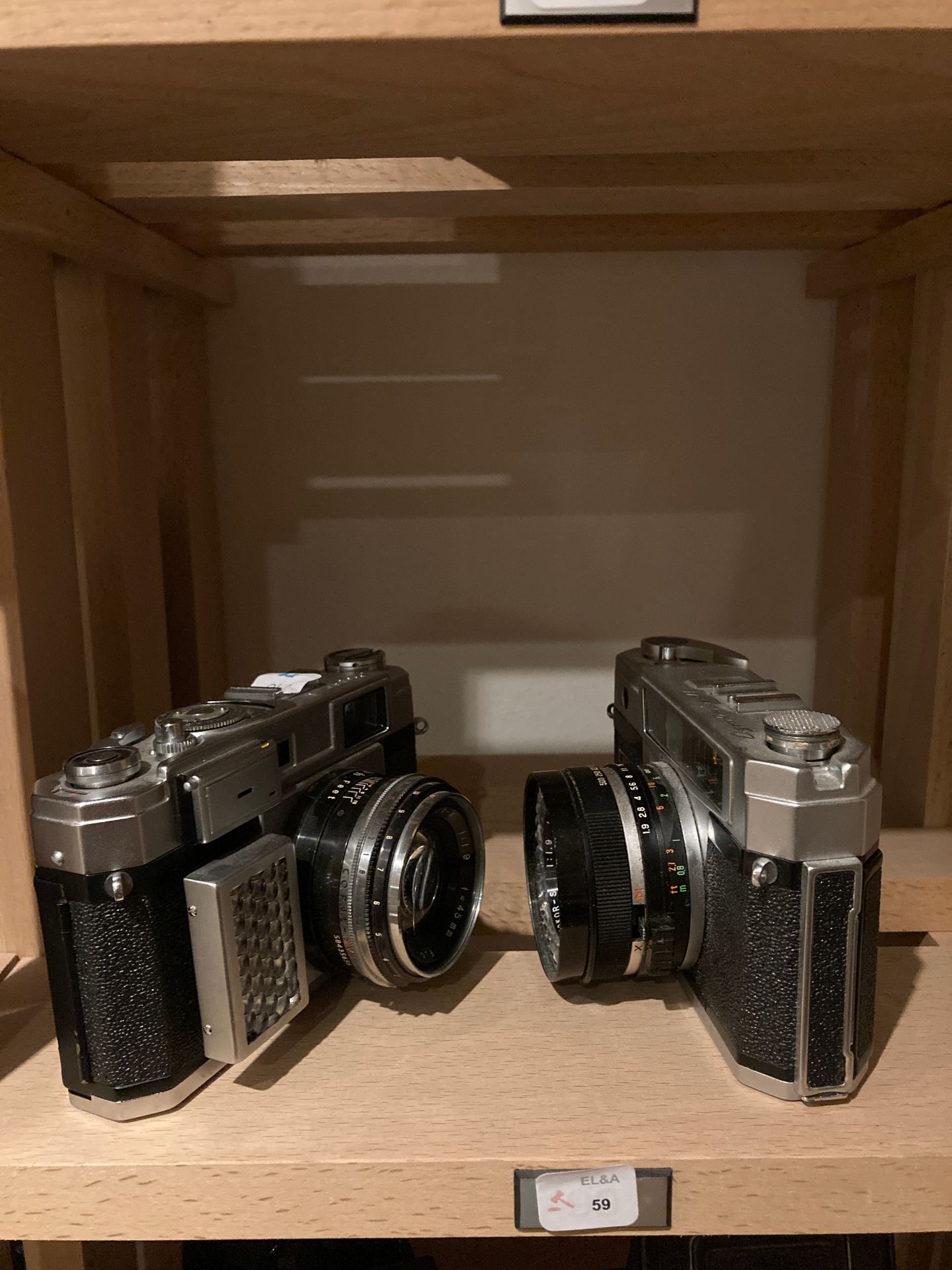 Null 一套两台美容相机：带Canter-S 1.9/45毫米镜头的超级L相机和带Biokor-S 1.9/45毫米镜头的LightOmatic III相机。