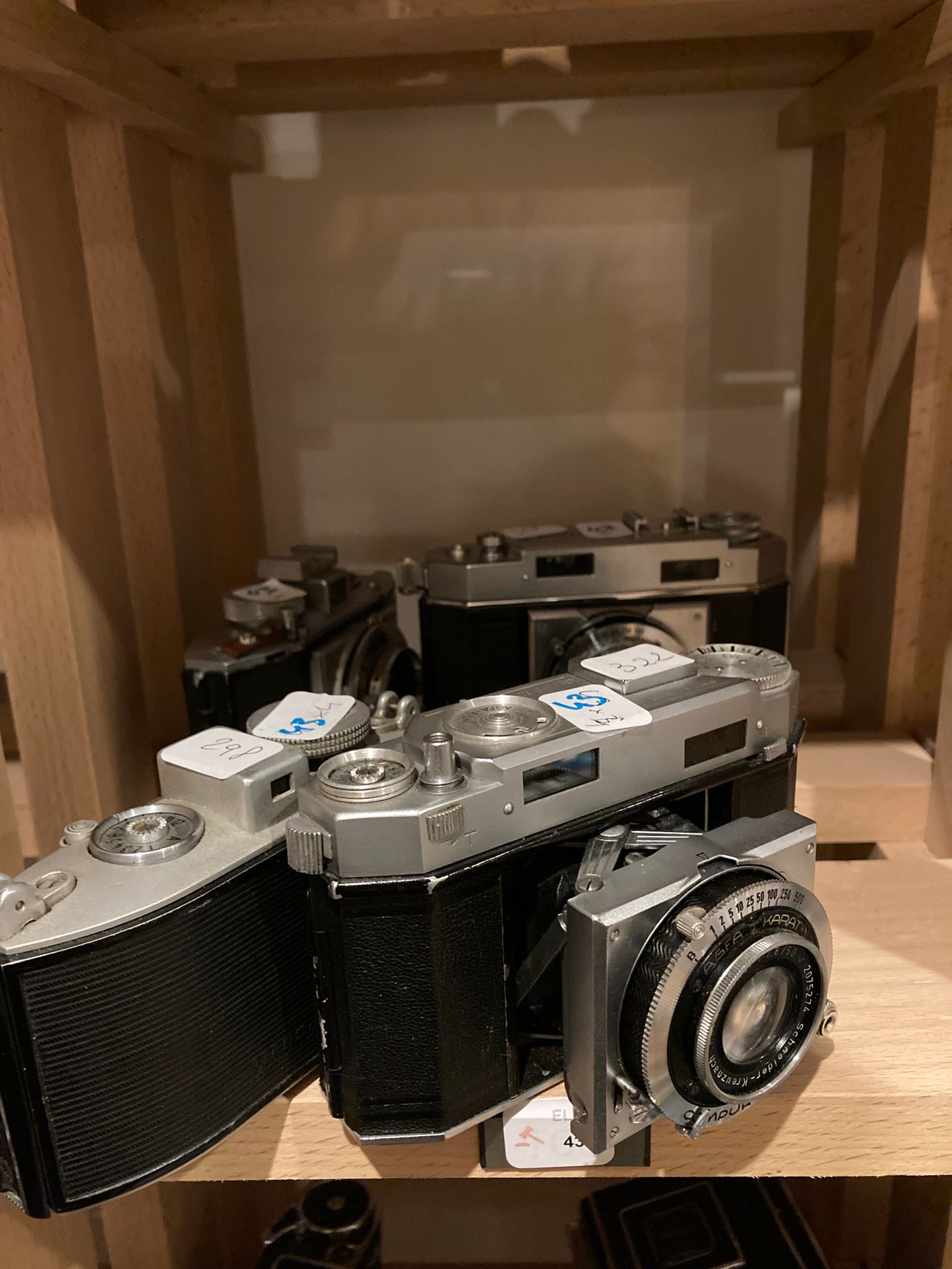 Null Set of four Agfa cameras: Agfa Karat 12 (Karat-Xenar 2.8/50 mm), Agfa Karat&hellip;