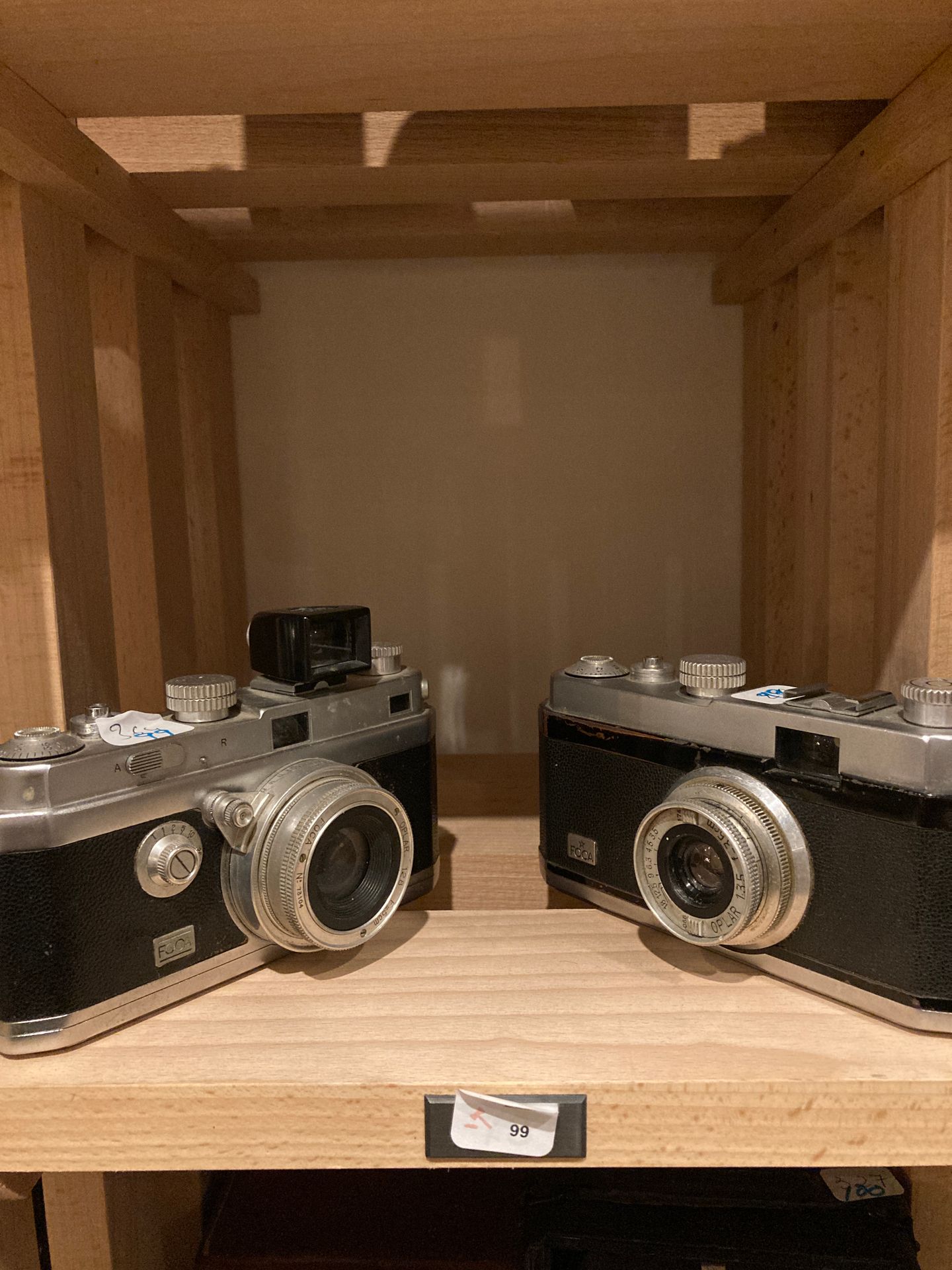 Null 一套两台Foca相机：Foca通用相机带Oplar 2.8/5厘米镜头（取景器）和Foca 1星3.5/3.5厘米相机。