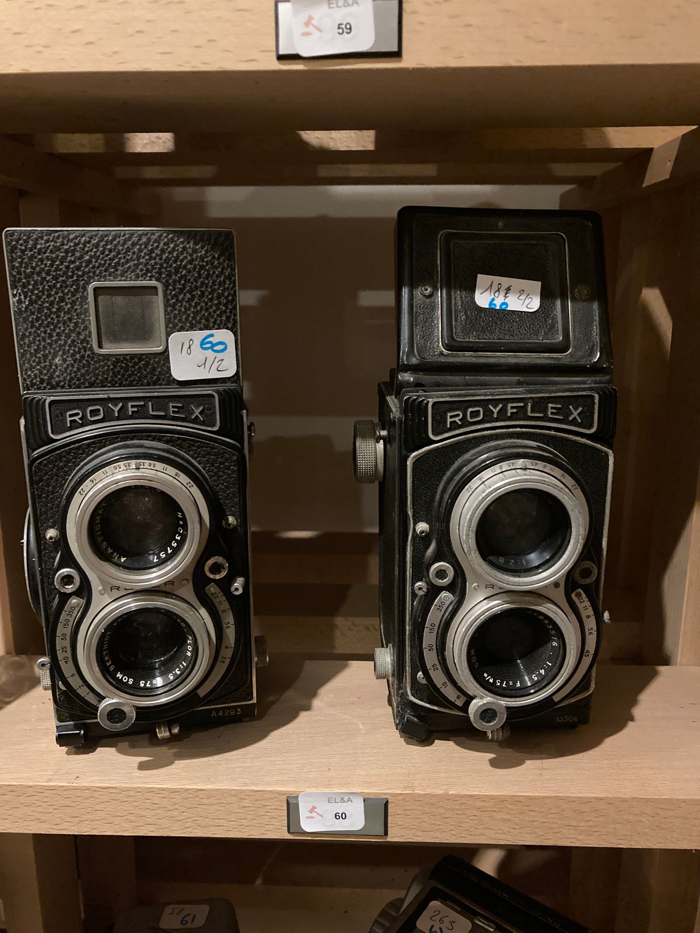Null Set of two Royflex Som Berthiot cameras 3.5/75 mm and 4.5/75 mm.