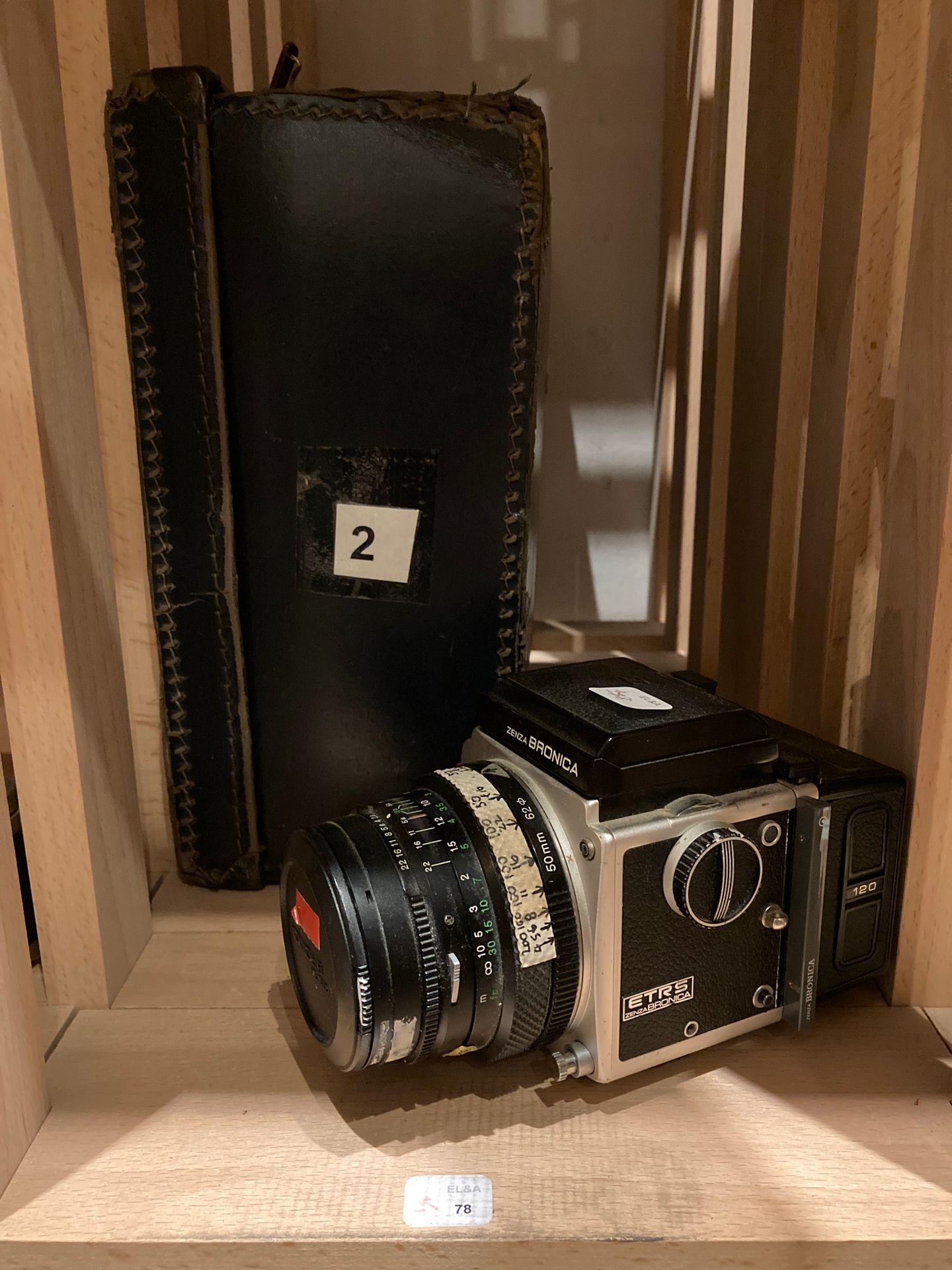 Null Zenza Bronica kit. Bronica ETRS camera with Zenzanon MC 2.8/50 mm lens (mag&hellip;